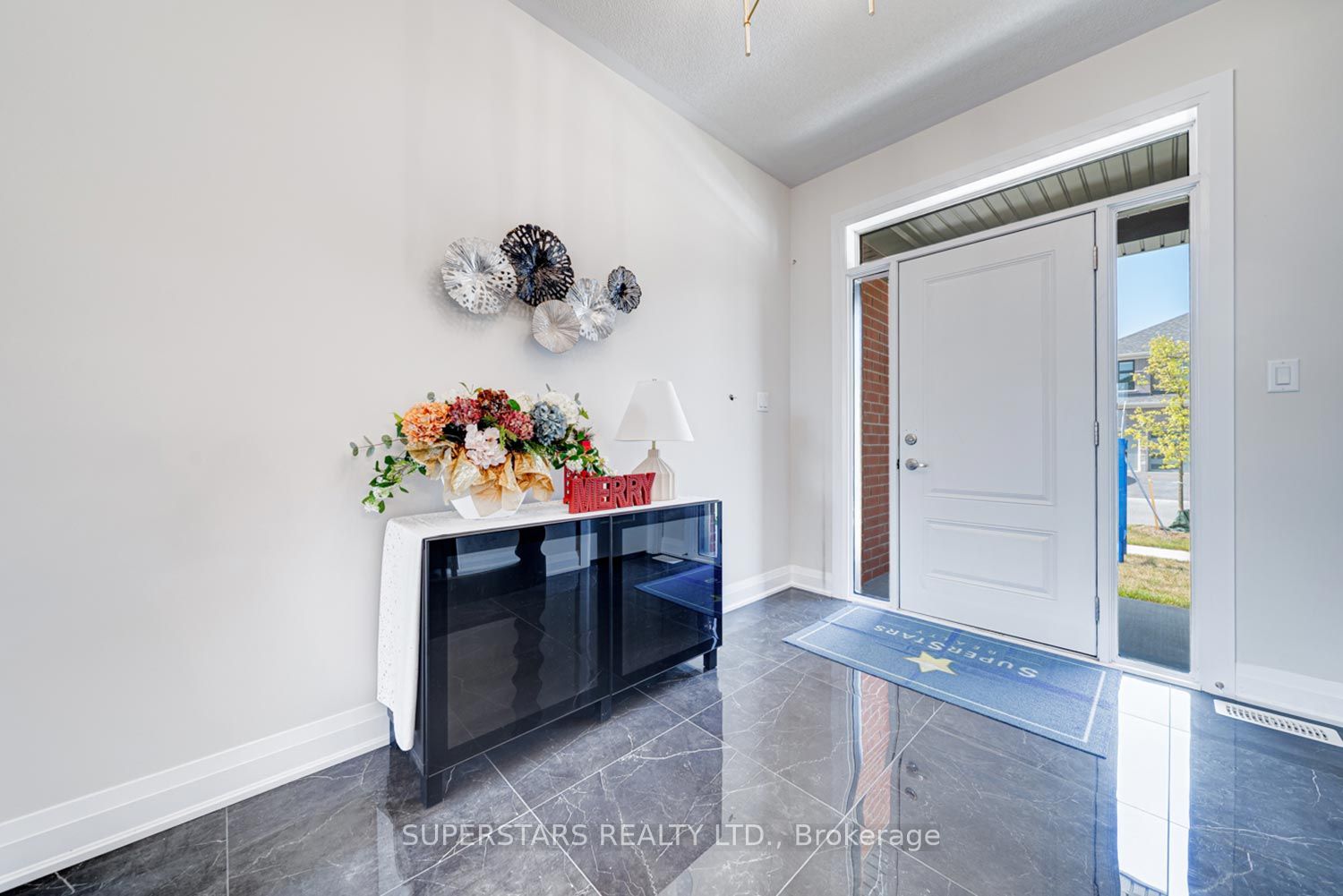 33 John Dallimore Drive, Georgina, ON L4P 0S6 photo 5