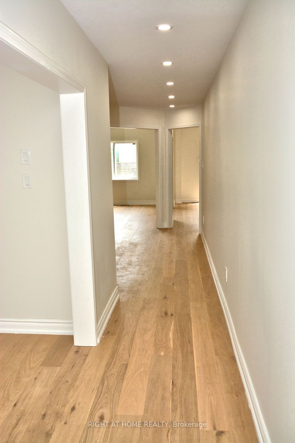 255 Marble Place, Newmarket, ON L3X 2Y3 photo 3