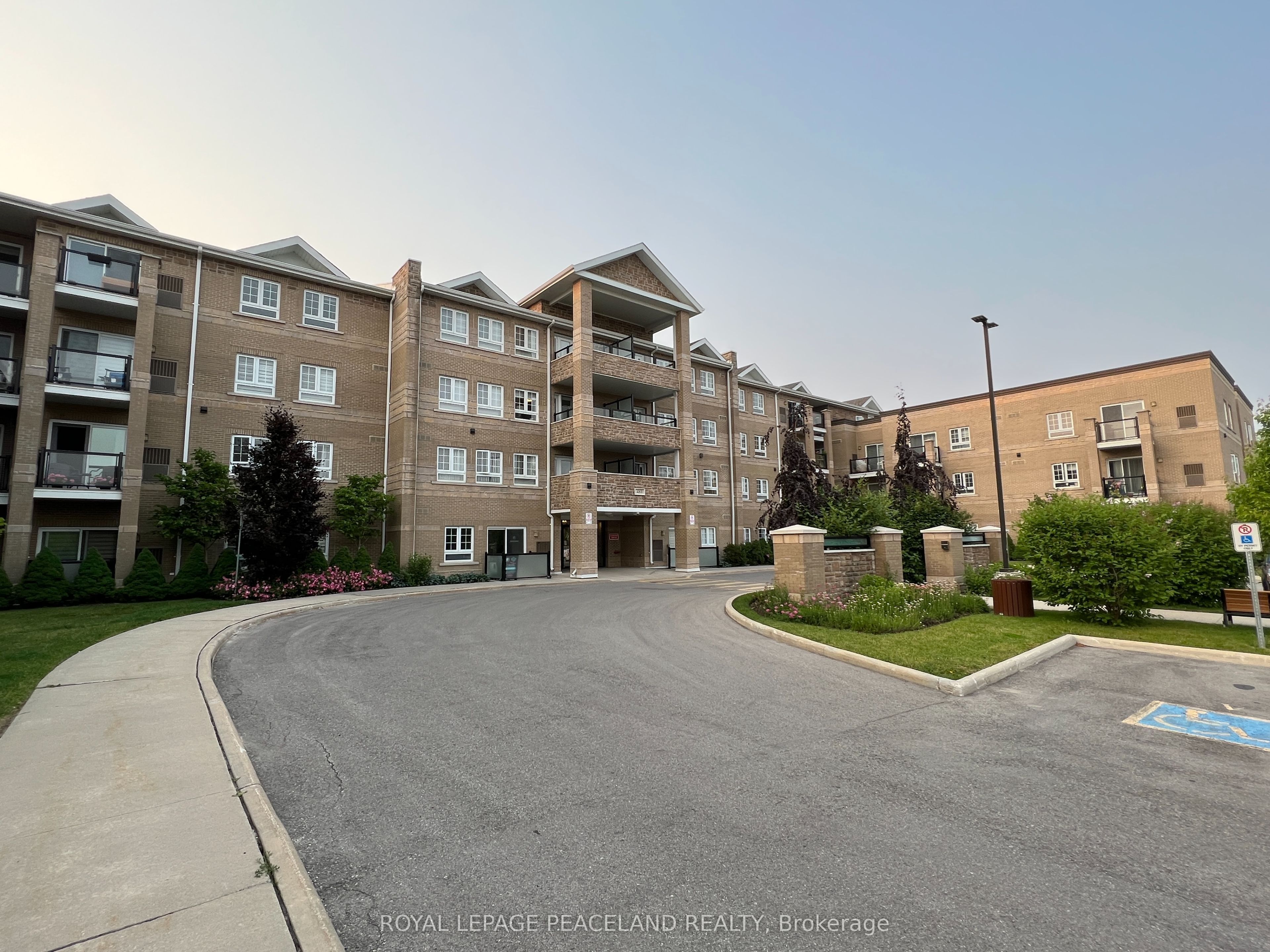 481 Rupert Avenue 307, Whitchurch-Stouffville, ON L4A 1T7
