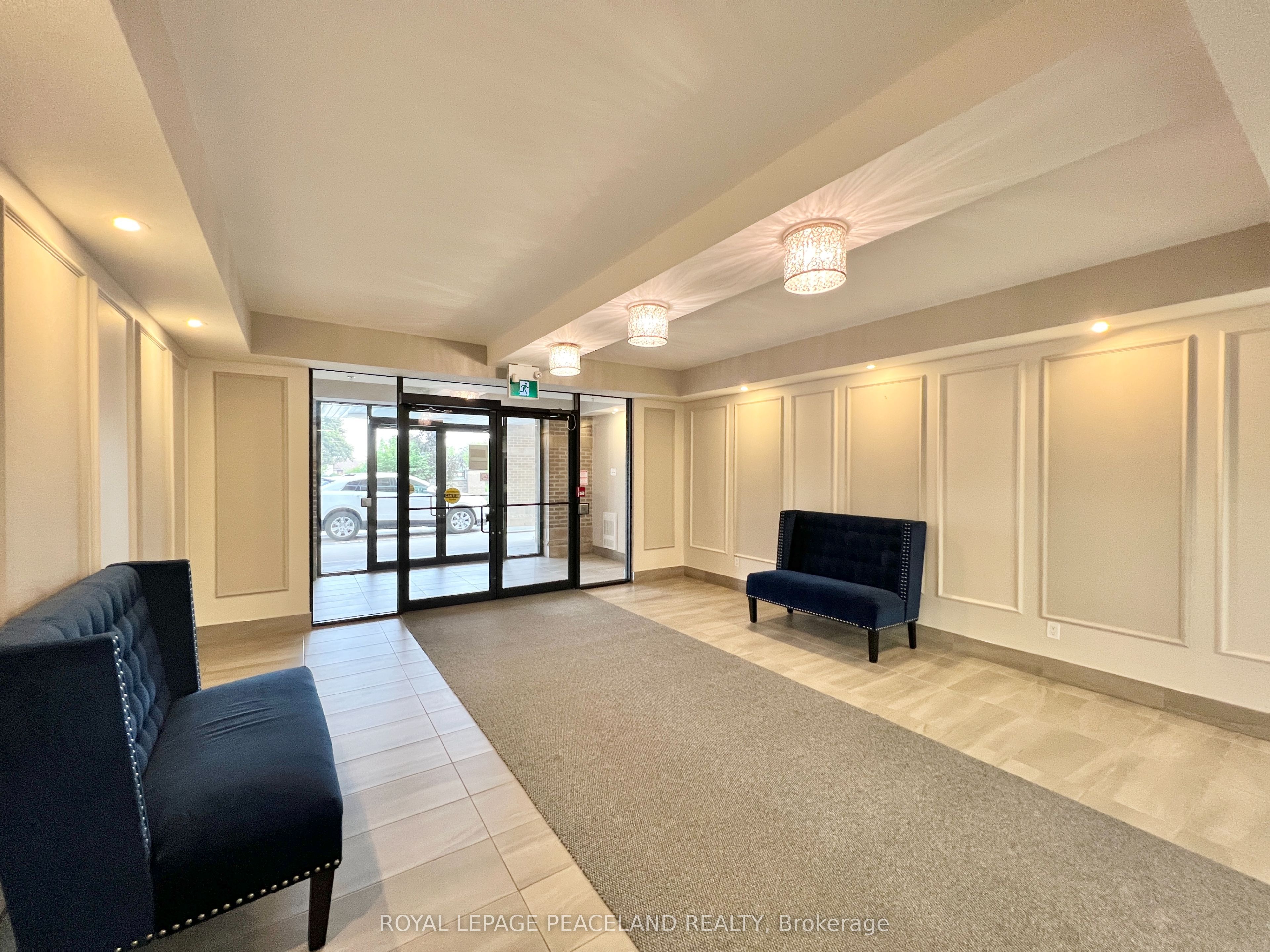 481 Rupert Avenue 307, Whitchurch-Stouffville, ON L4A 1T7 photo 3
