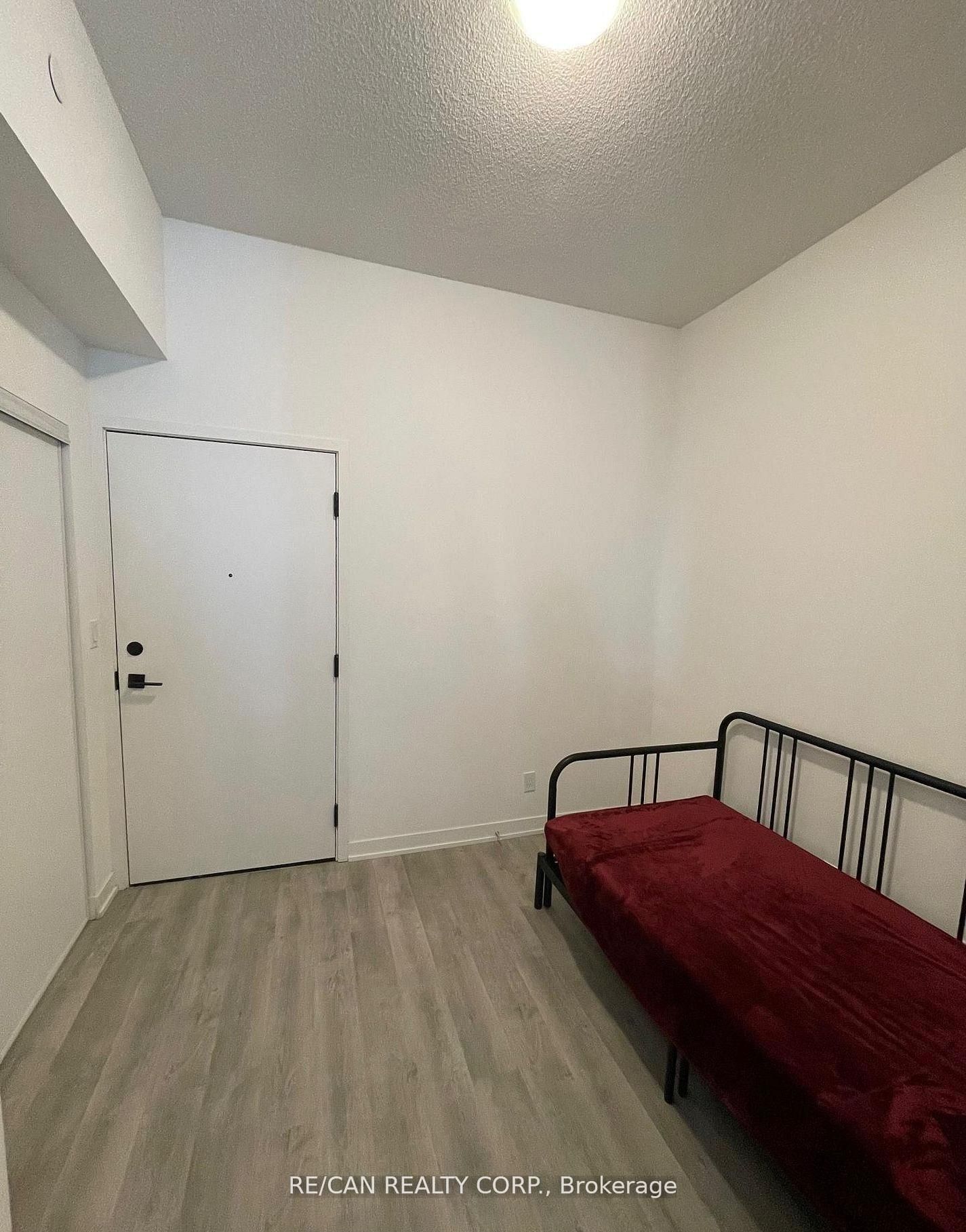 292 Verdale Crossing E 1002, Markham, ON L6G 0H6 photo 5