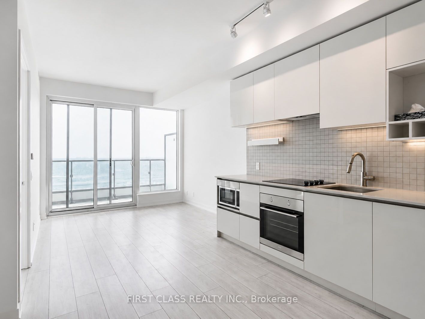 5 Buttermill Avenue 6005, Vaughan, ON L4K 0J5 photo 4