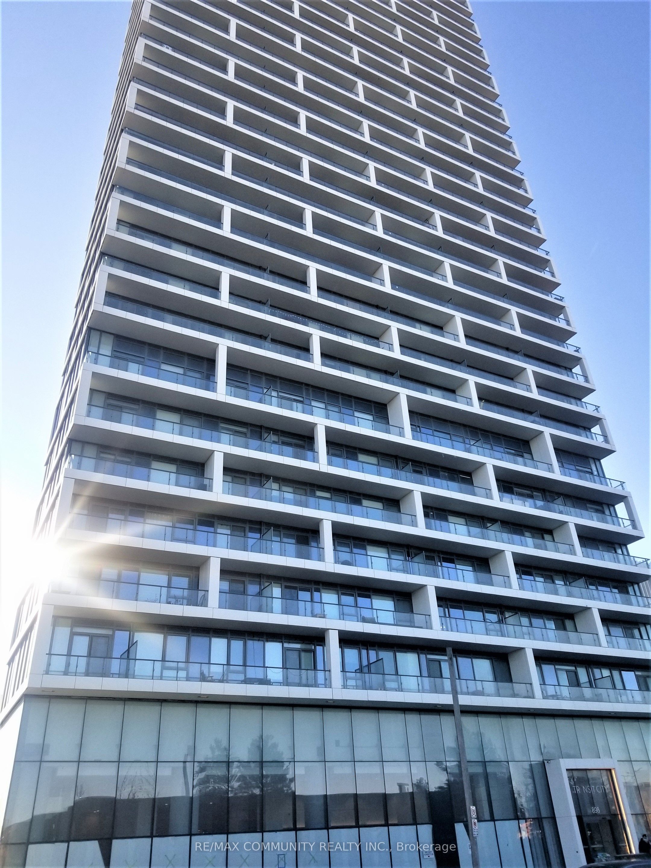 898 Portage Parkway 4705, Vaughan, ON L4K 0J6