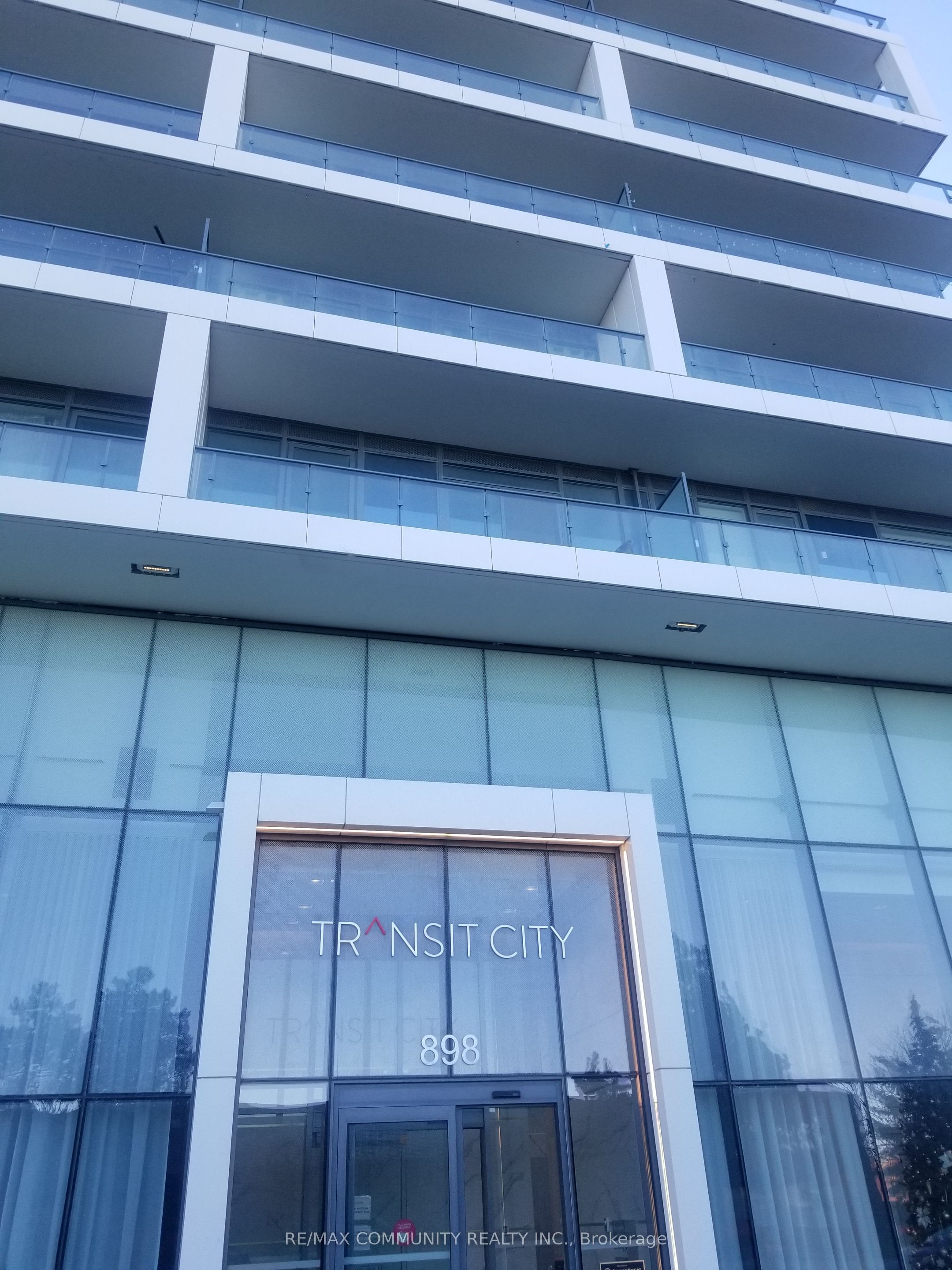 898 Portage Parkway 4705, Vaughan, ON L4K 0J6 photo 2