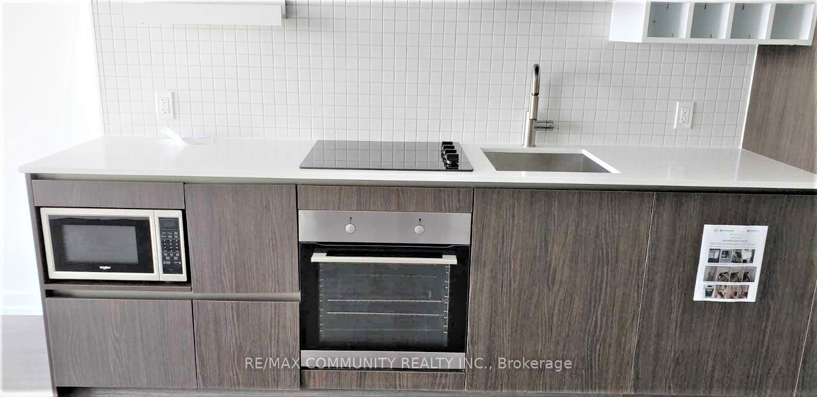 898 Portage Parkway 4705, Vaughan, ON L4K 0J6 photo 5