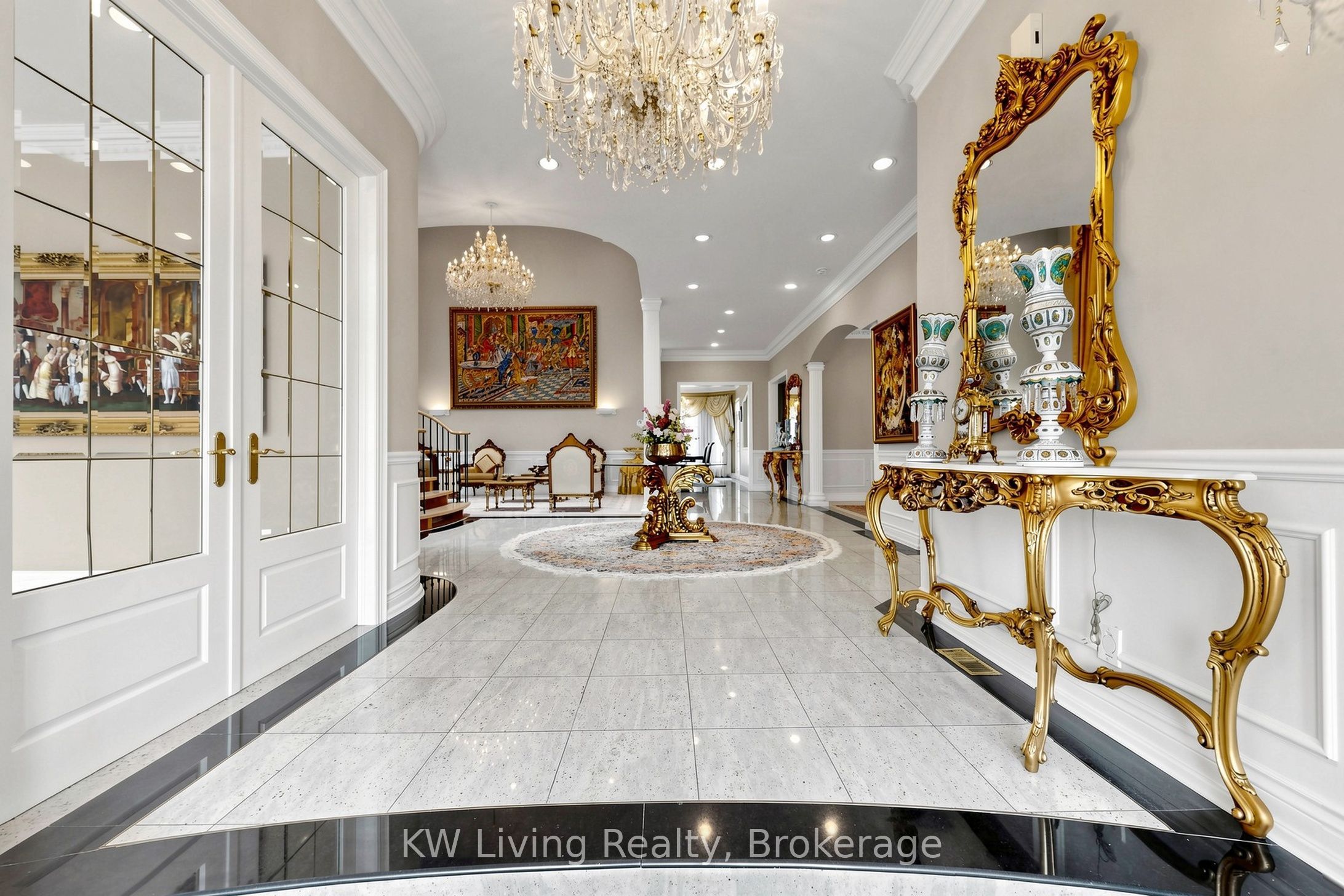 16 Montressor Court, Richmond Hill, ON L4B 4B7 photo 3