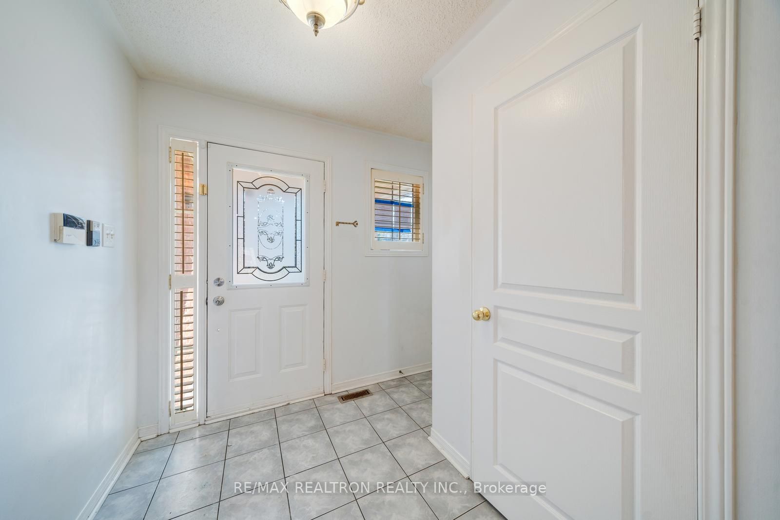 60 Harmony Road, Vaughan, ON L4K 5G4 photo 2