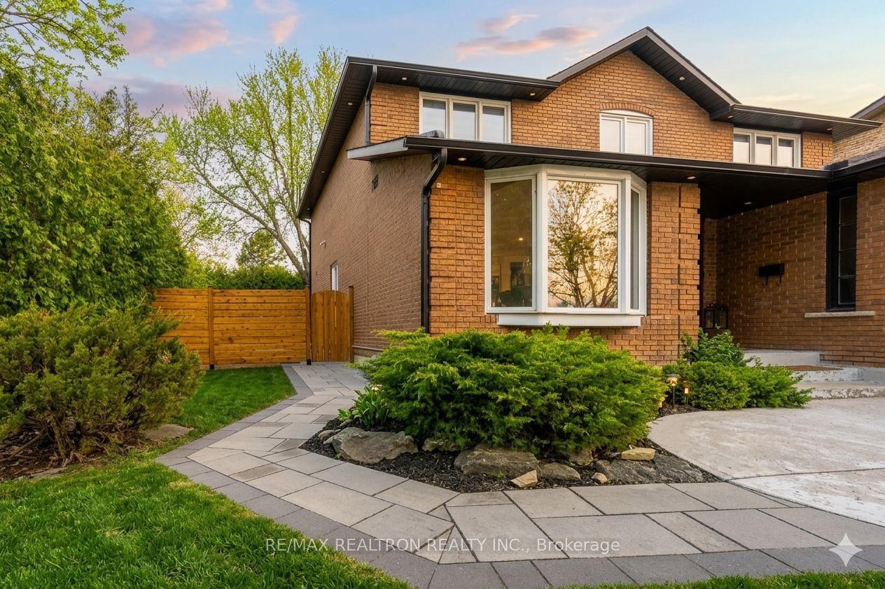 3 Evergreen Crescent Lower, Markham, ON L3T 5V8