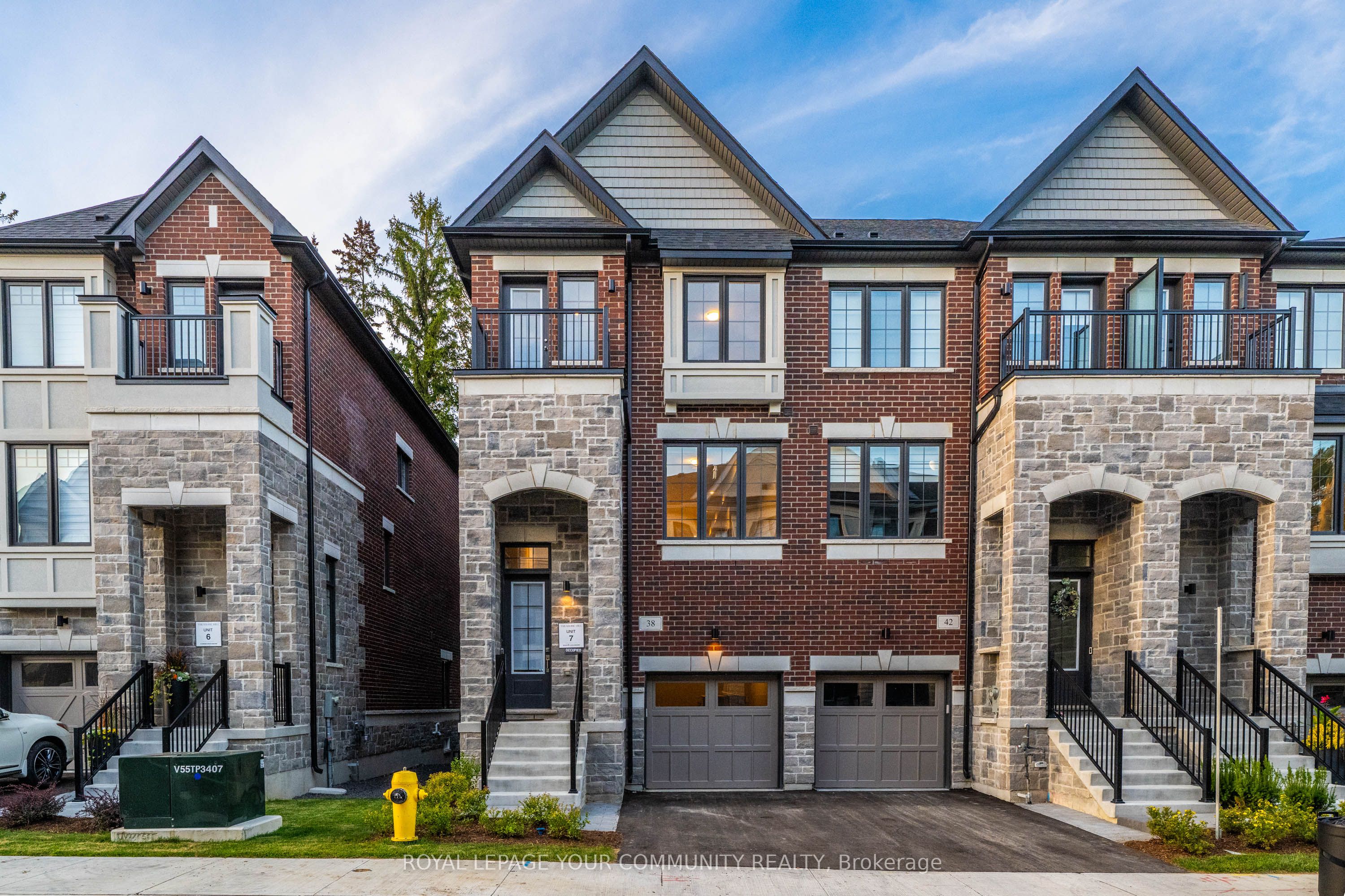 38 Arbour Green Crescent, Vaughan, ON L4H 4V2 photo 2
