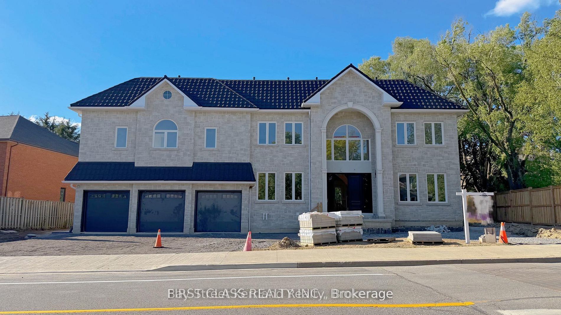 80 Highglen Avenue, Markham, ON L3R 8P9