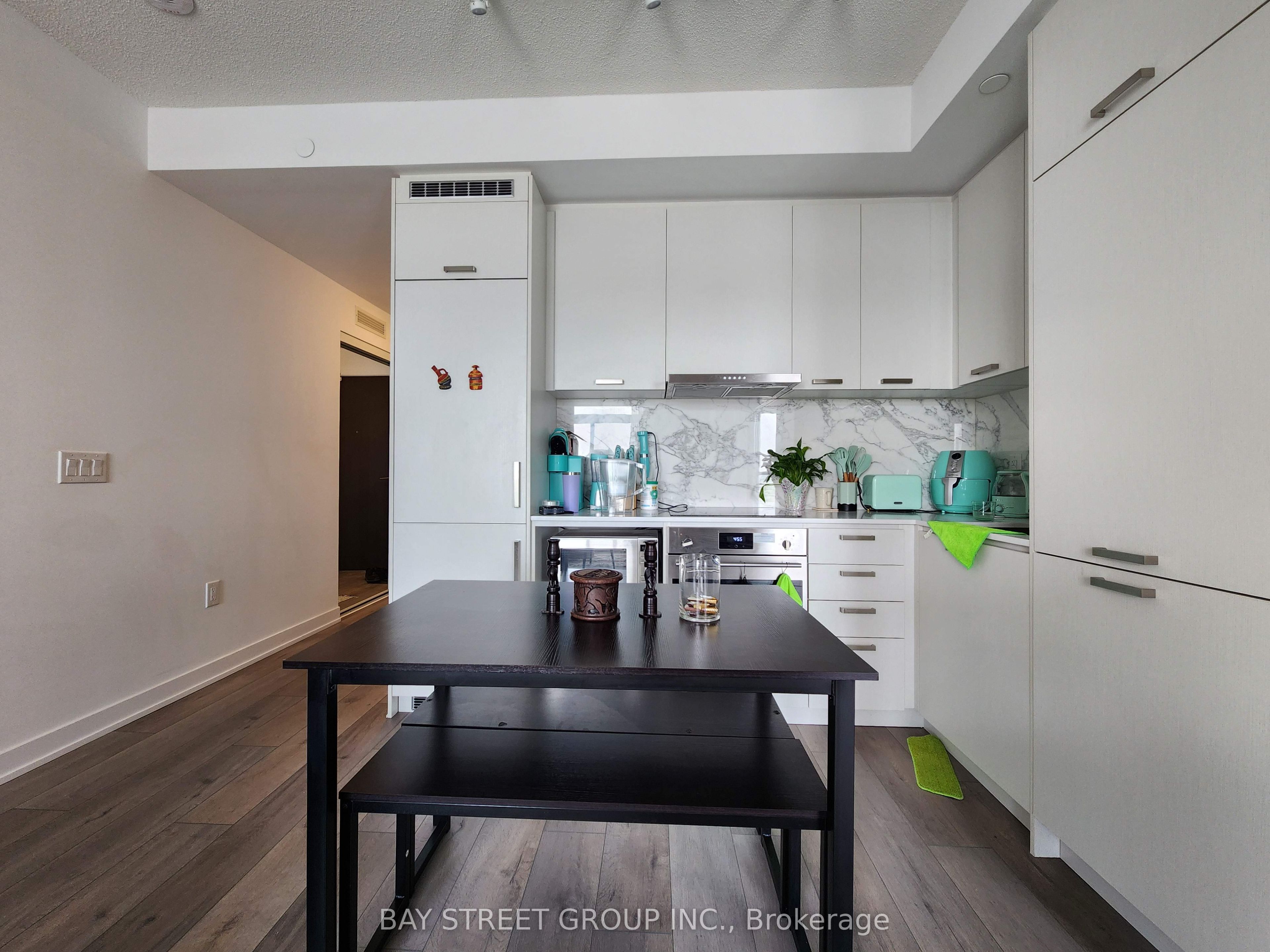38 Honeycrisp Crescent 5, Vaughan, ON L4K 0M8 photo 5