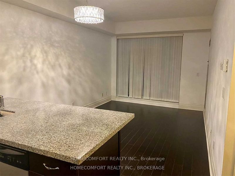 131 Upper Duke Crescent 202, Markham, ON L6G 0C9