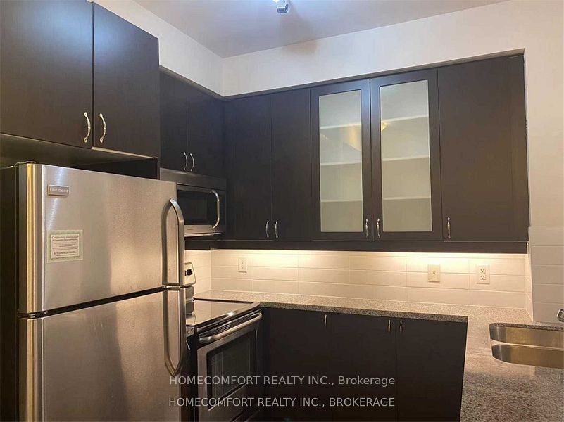 131 Upper Duke Crescent 202, Markham, ON L6G 0C9 photo 2