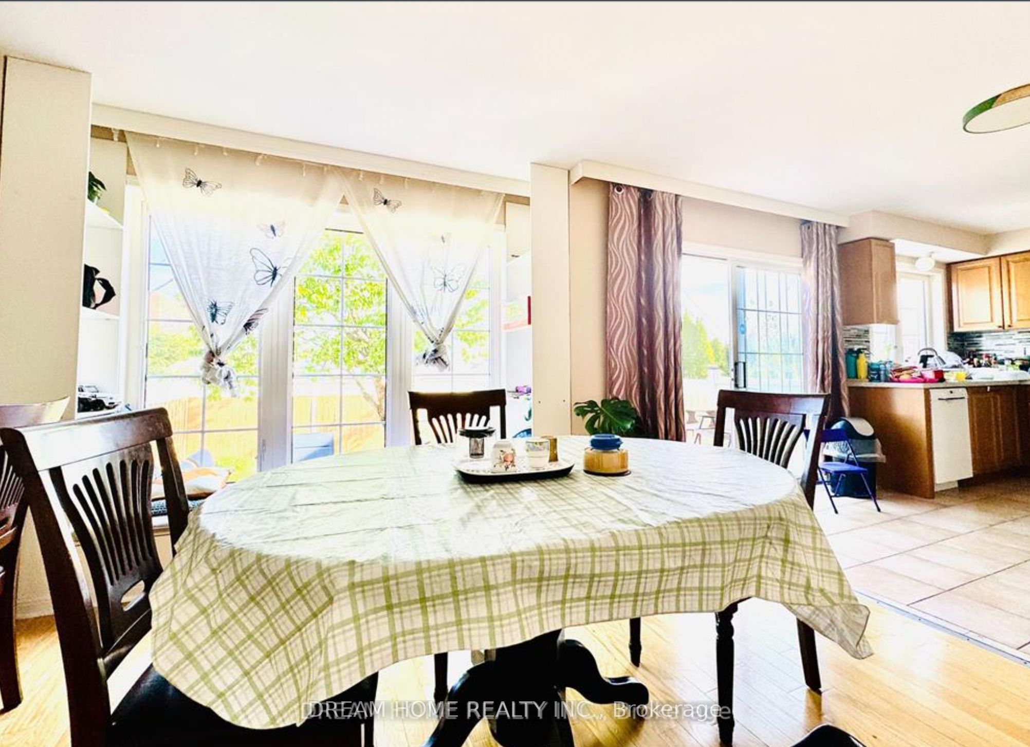 23 Wiltshire Drive, Markham, ON L6C 2N3 photo 3