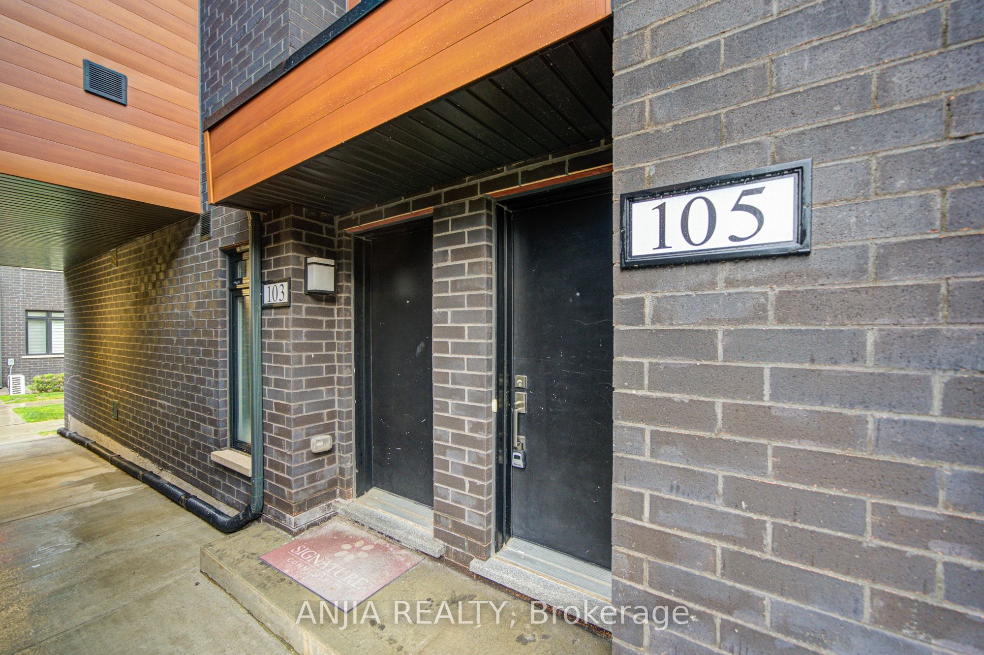370D Red Maple Road 105, Richmond Hill, ON L4C 5T4 photo 2