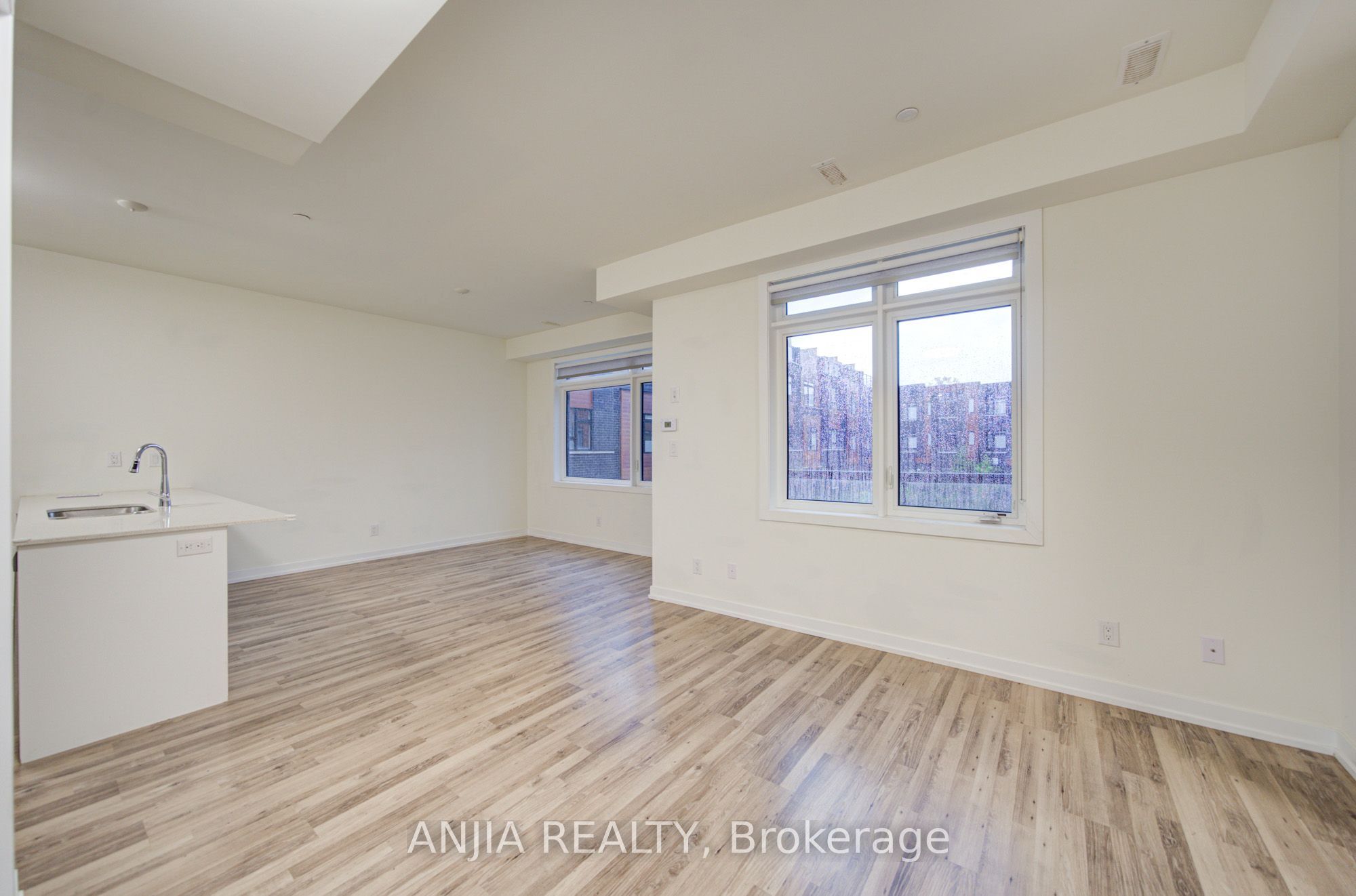 370D Red Maple Road 105, Richmond Hill, ON L4C 5T4 photo 5
