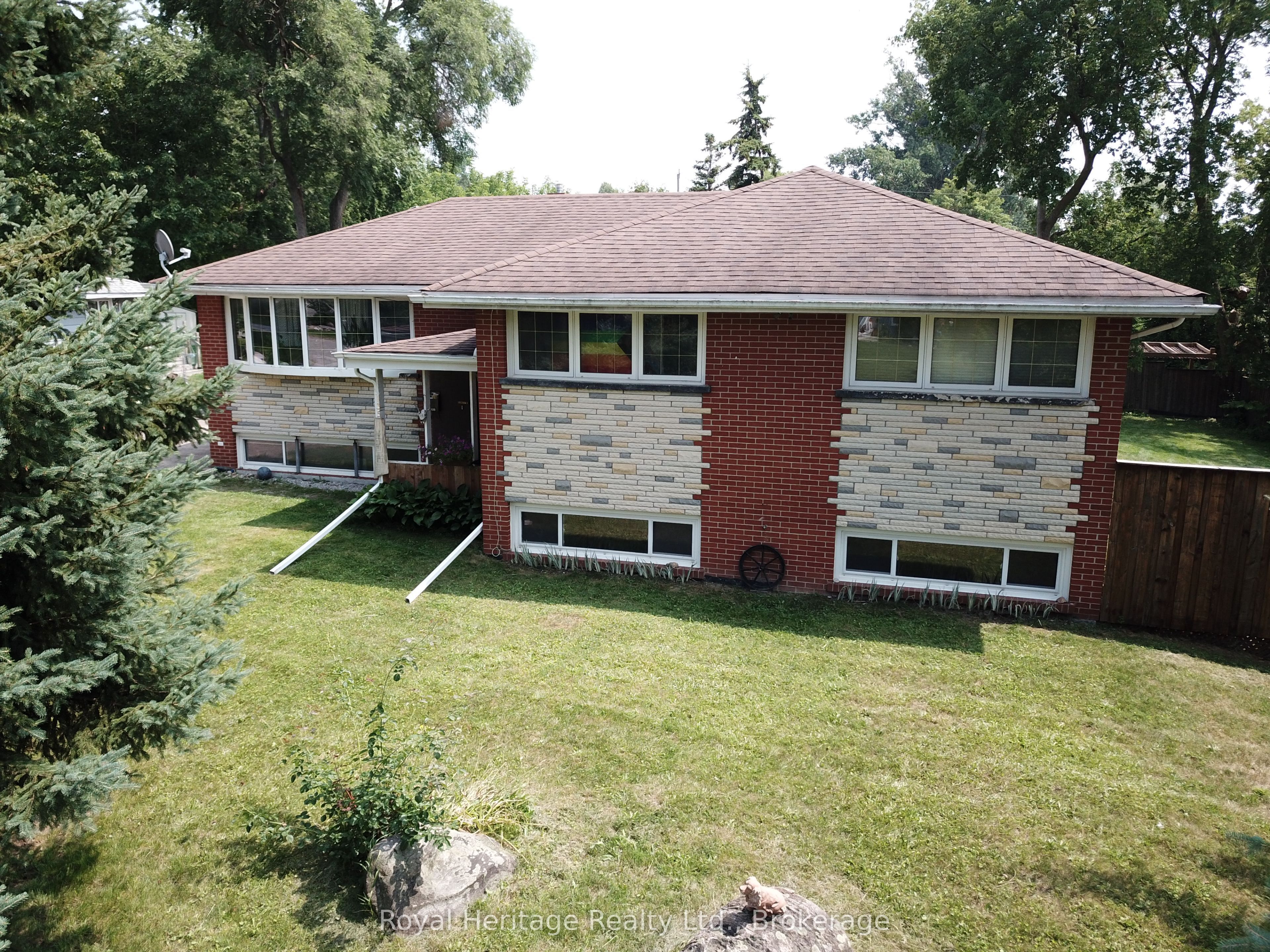 135 Silas Boulevard, Georgina, ON L4P 2K2 photo 3