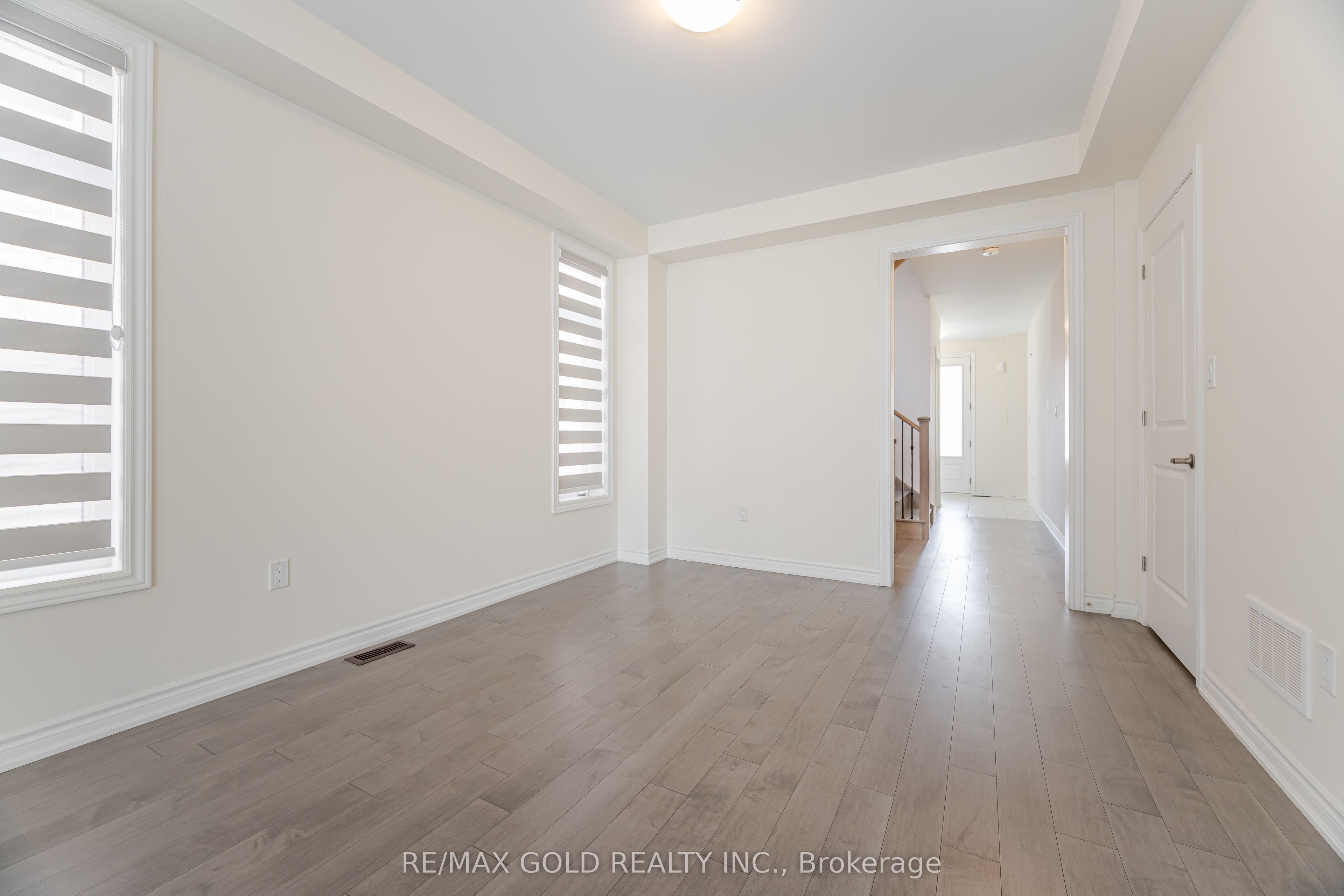 9 Kentledge Avenue, East Gwillimbury, ON L9N 0W3 photo 4