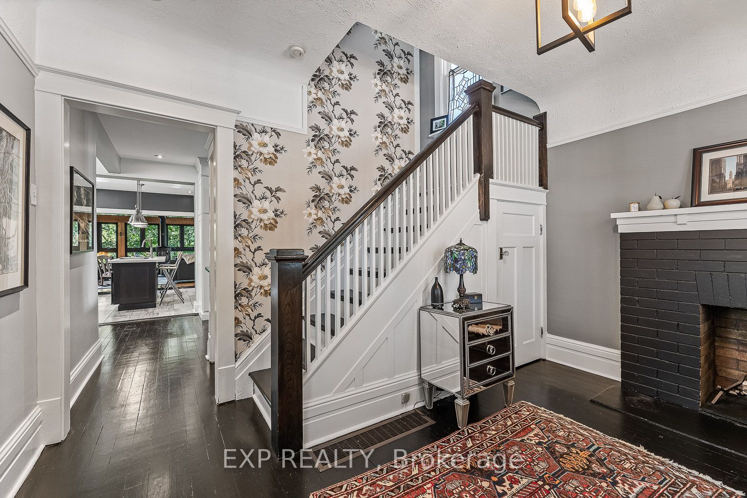 208 Lorne Avenue, Newmarket, ON L3Y 4K2 photo 4