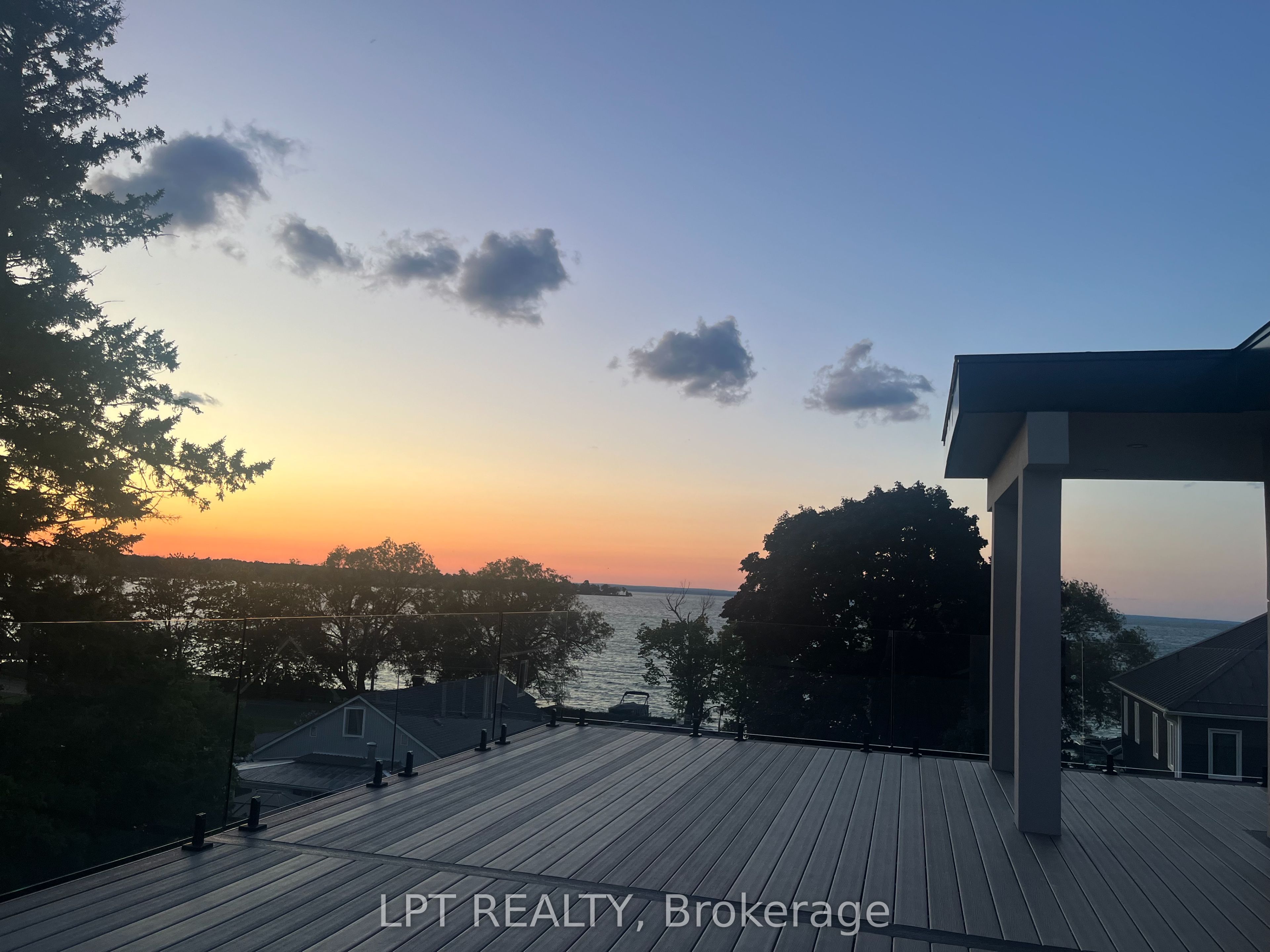 838 Elmwood Street, Georgina, ON L4P 3E9 photo 4