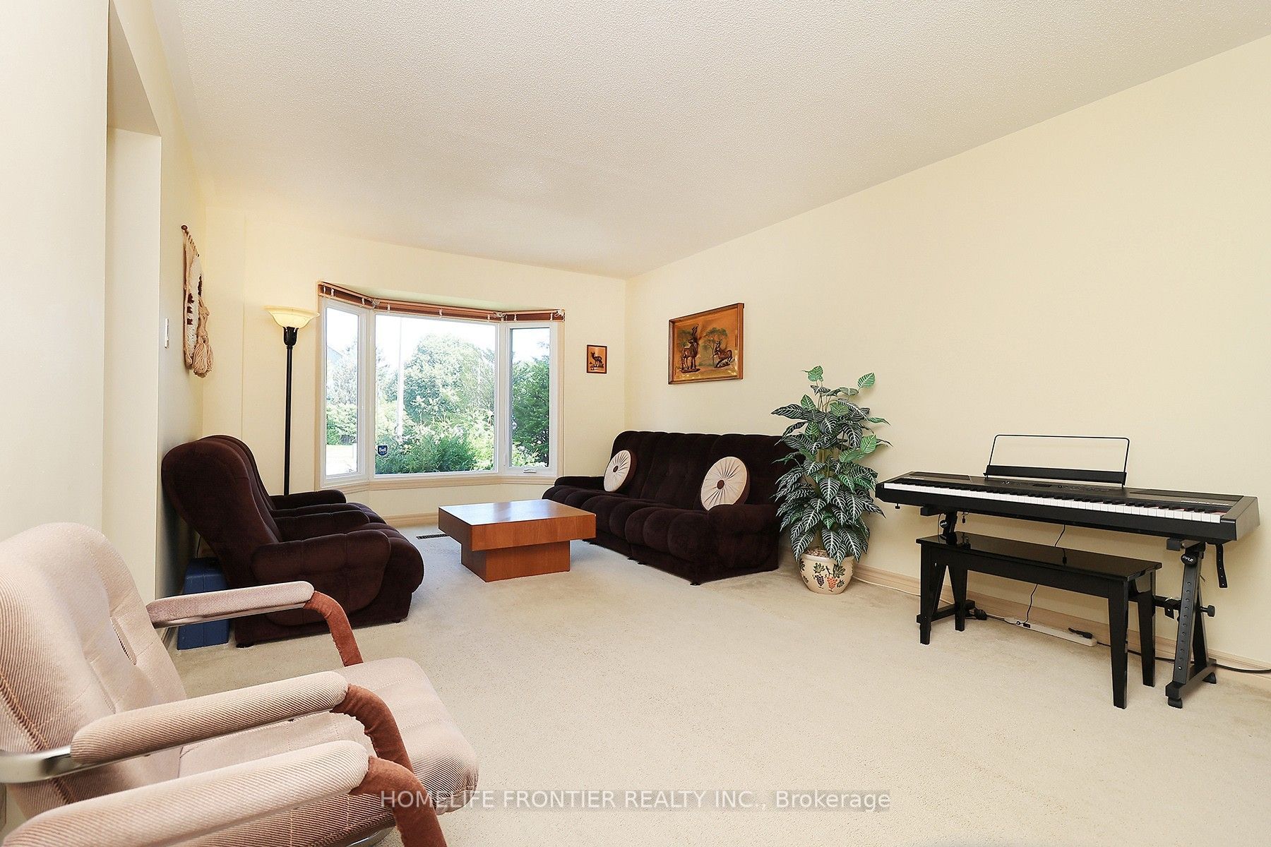 48 Ashfield Drive, Richmond Hill, ON L4E 2K9 photo 3