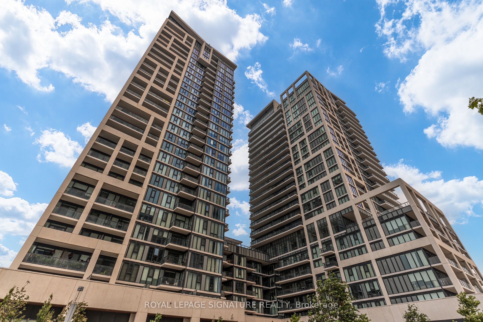 9000 Jane Street 229, Vaughan, ON L4K 0M6