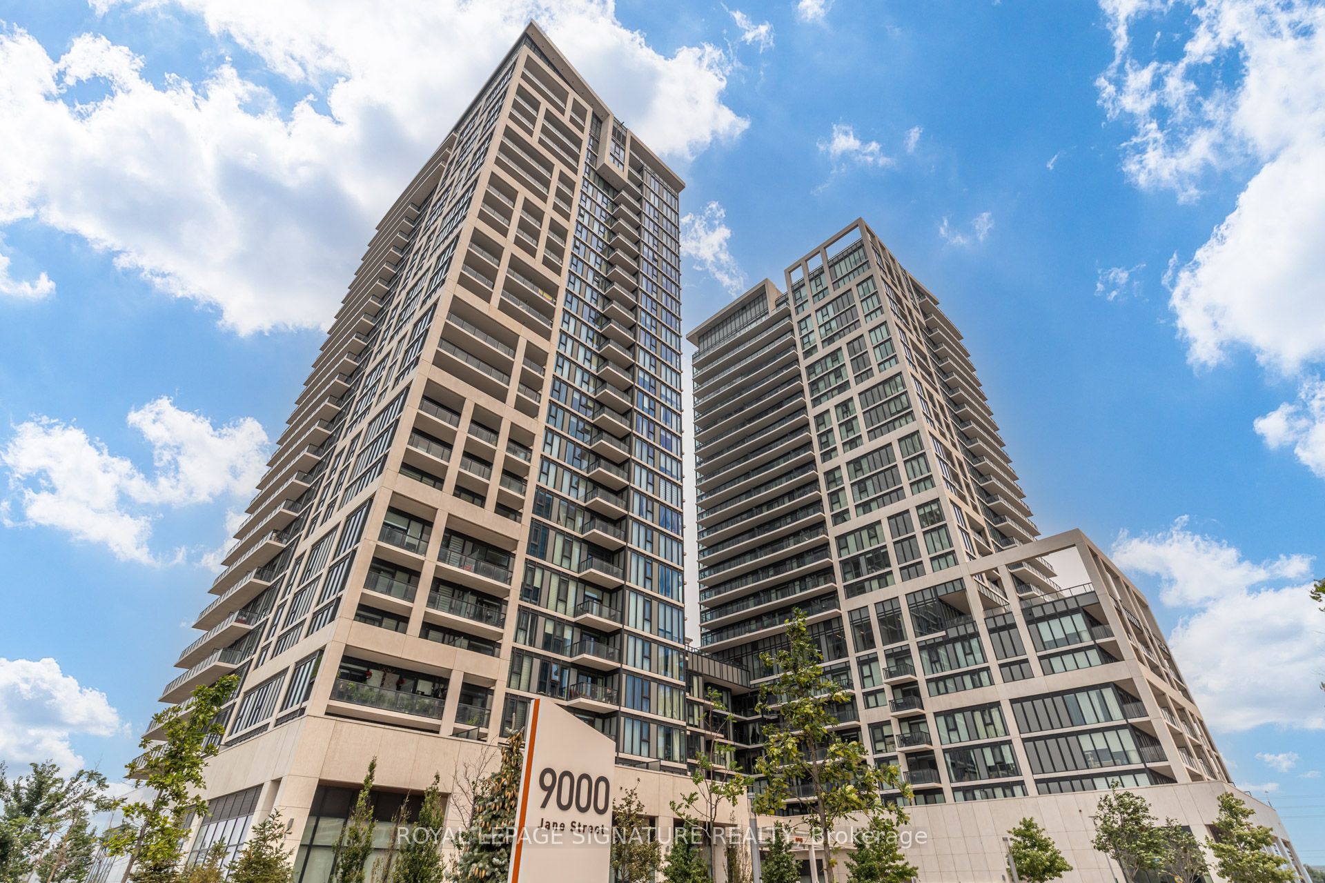 9000 Jane Street 229, Vaughan, ON L4K 0M6 photo 3