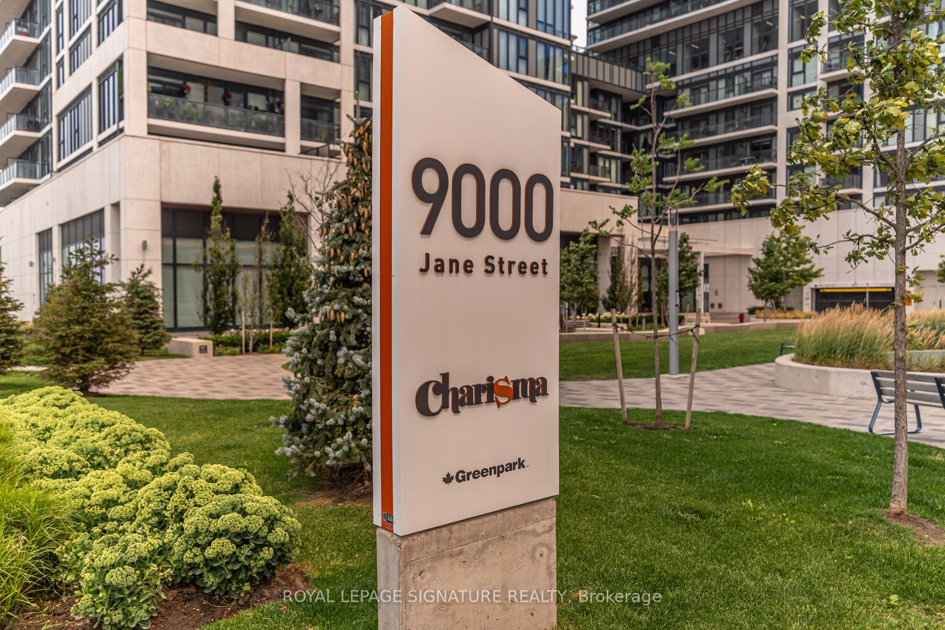 9000 Jane Street 229, Vaughan, ON L4K 0M6 photo 4