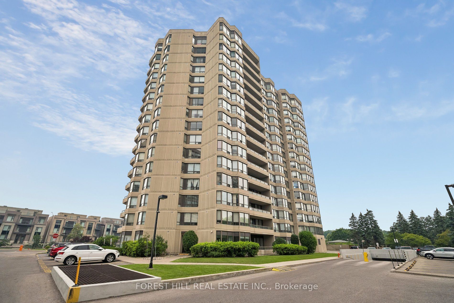 7420 Bathurst Street 101, Vaughan, ON L4J 6X4