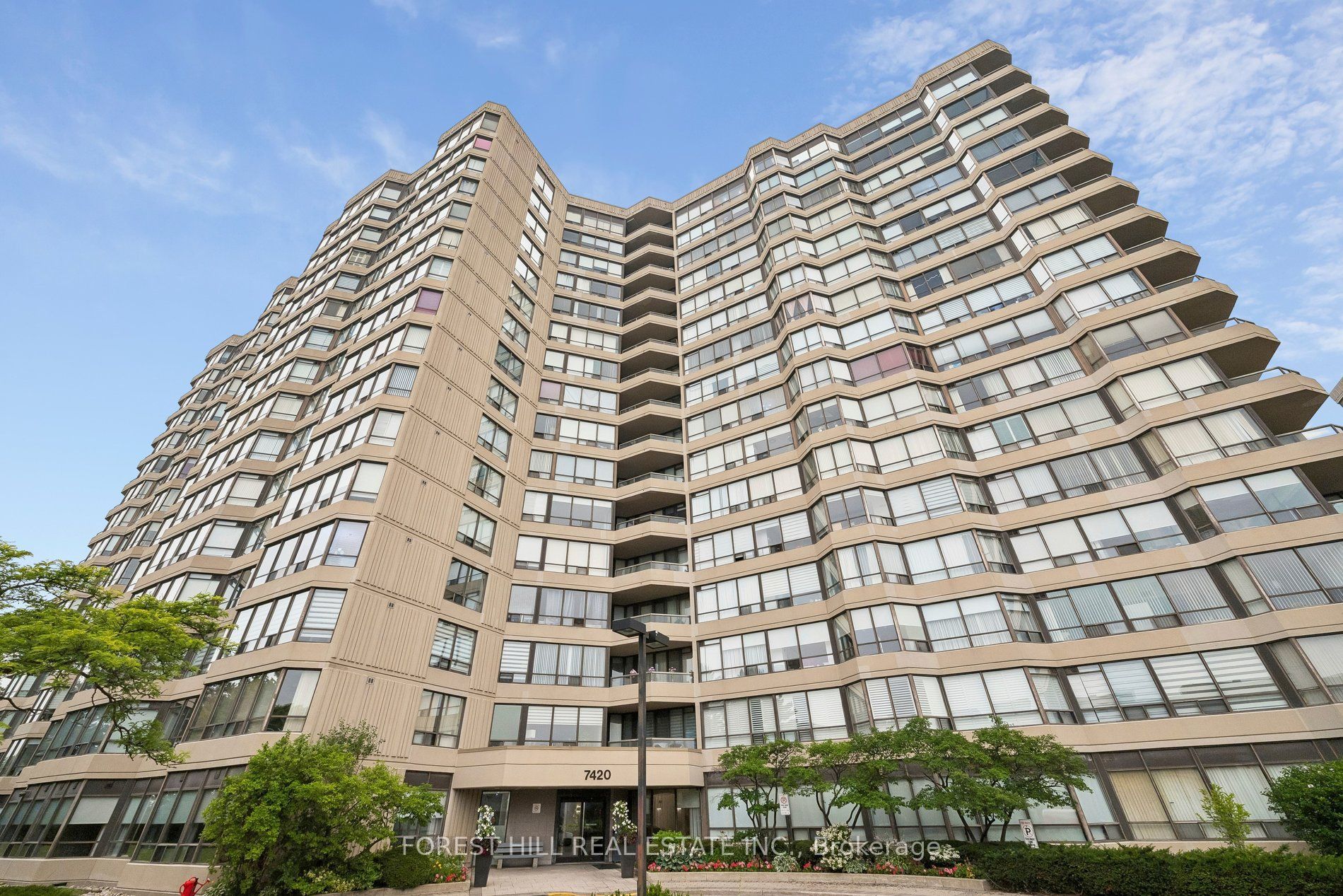 7420 Bathurst Street 101, Vaughan, ON L4J 6X4 photo 3