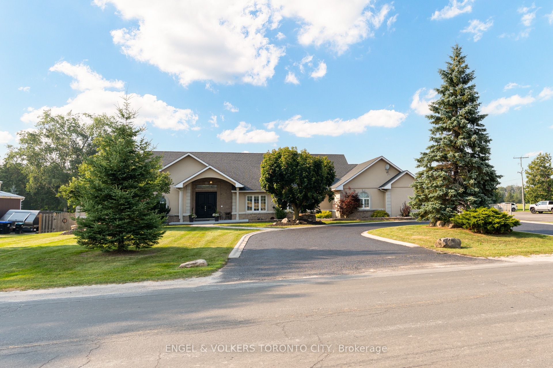 1288 Shore Acres Drive, Innisfil, ON L0L 1R0