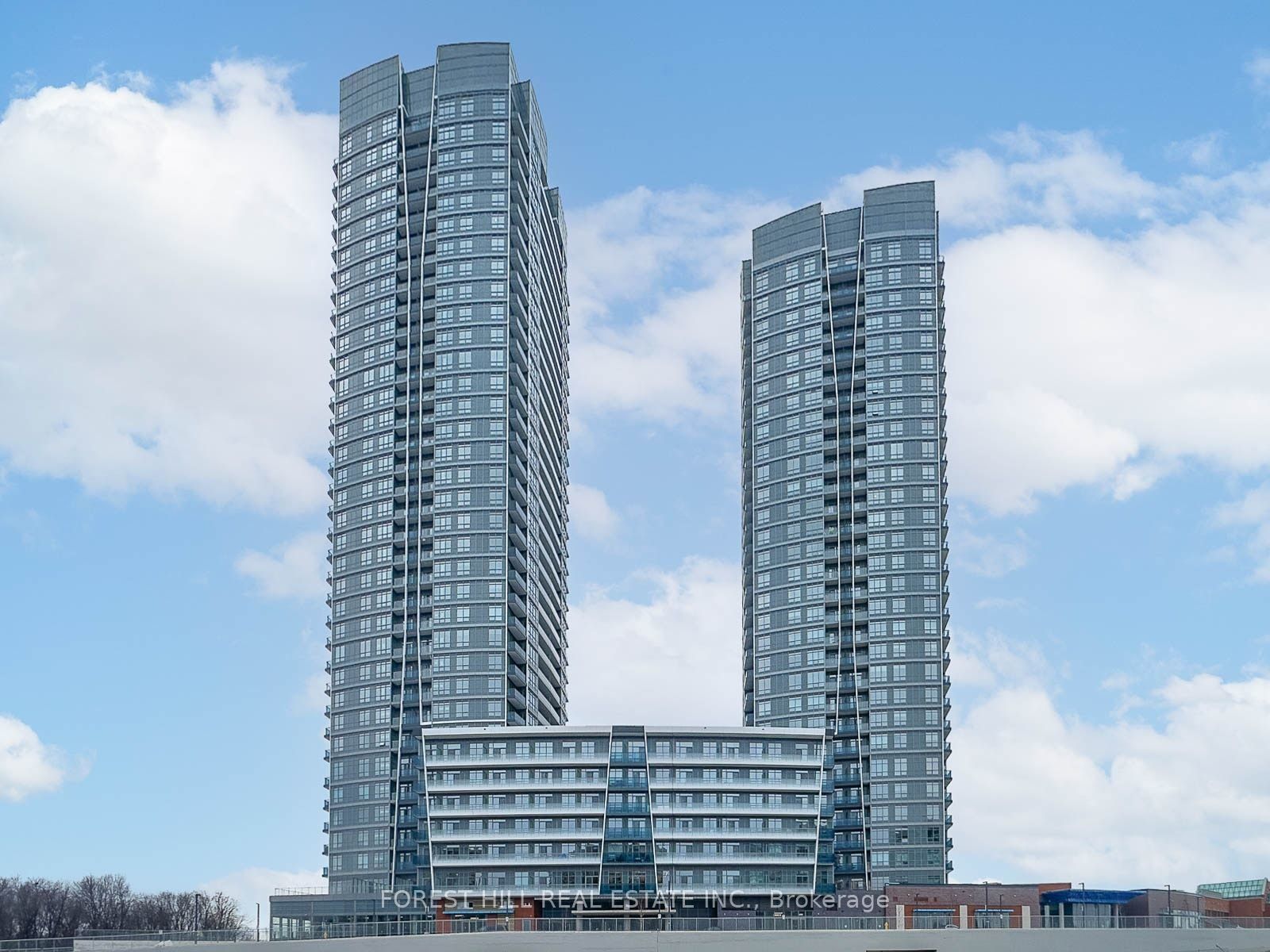 50 Upper Mall Way 2311, Vaughan, ON L4J 0L8