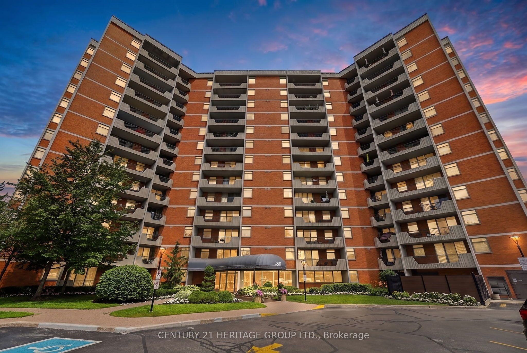 7811 Yonge Street 603, Markham, ON L3T 4S3