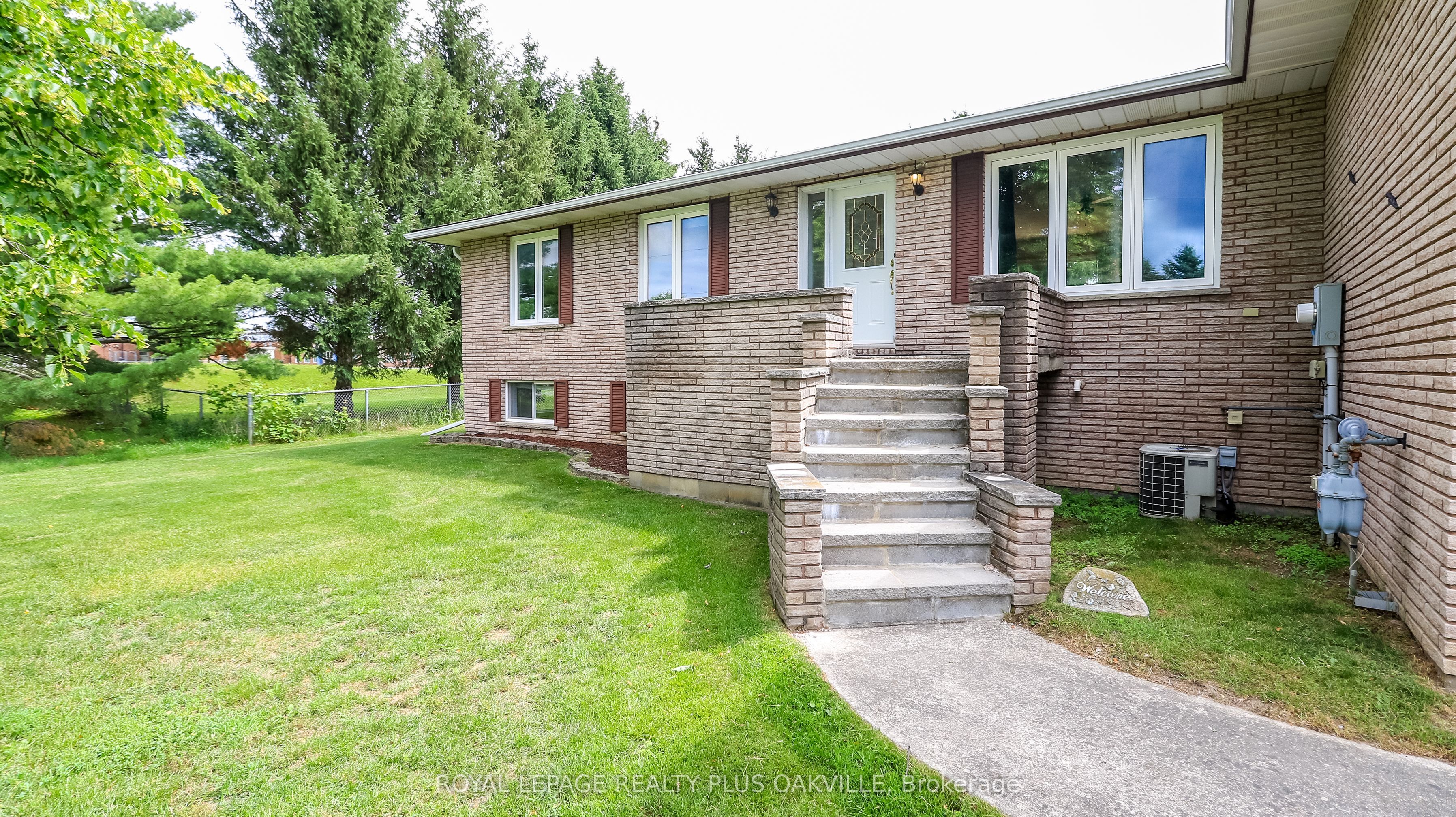 52 Denney Drive, Essa, ON L0L 1N0 photo 5
