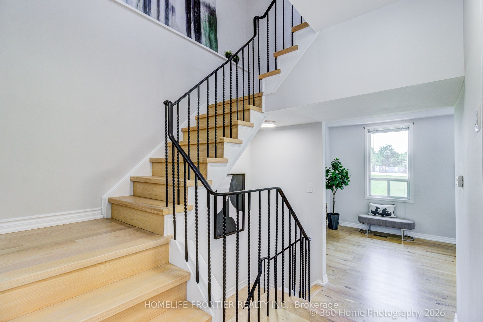 92 Poplar Crescent W, Aurora, ON L4G 3L3 photo 3