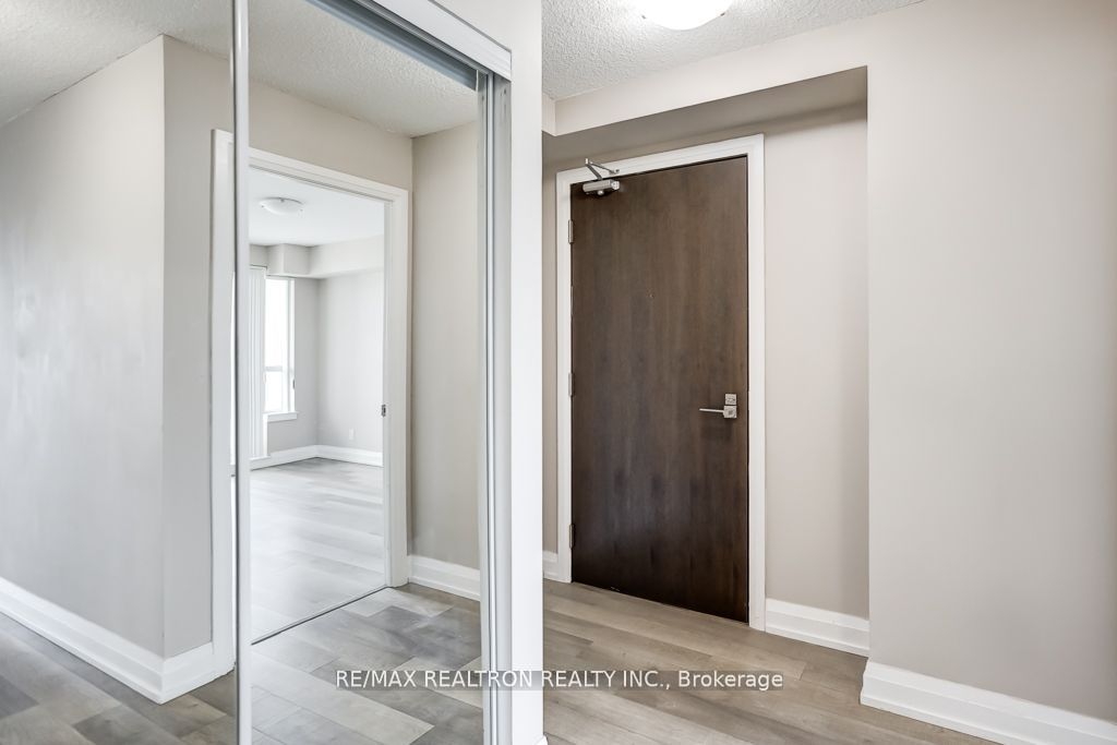 370 Highway 7 N/A E 615, Richmond Hill, ON L4B 0C4 photo 4