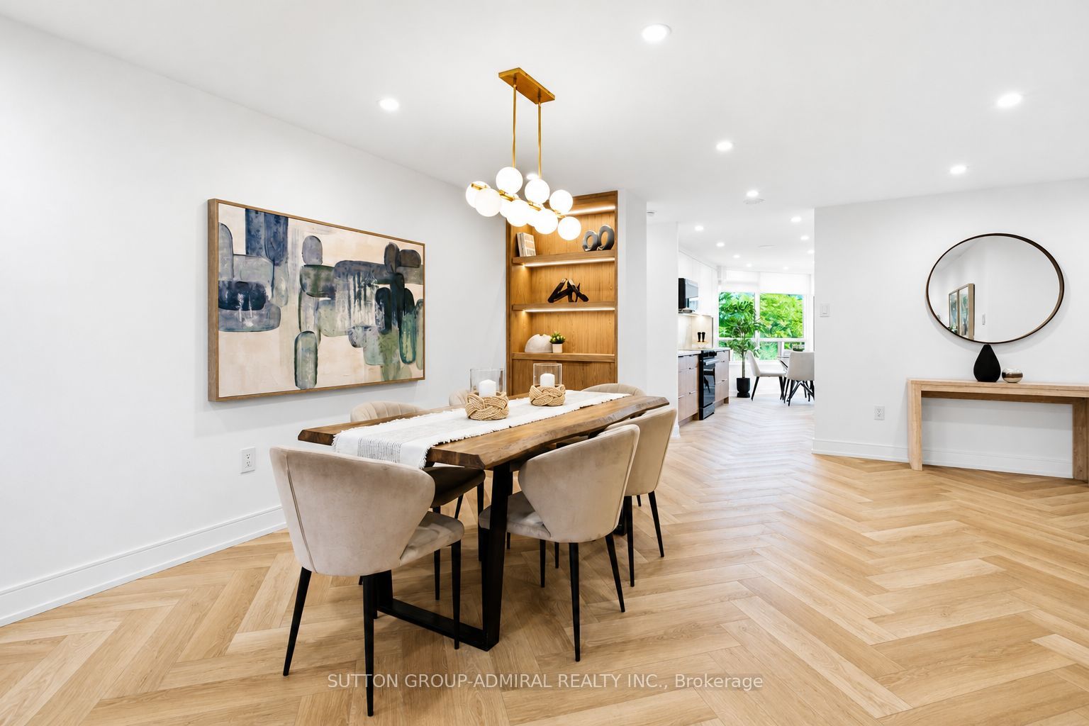 7250 Yonge Street 311, Vaughan, ON L4J 7X1 photo 3