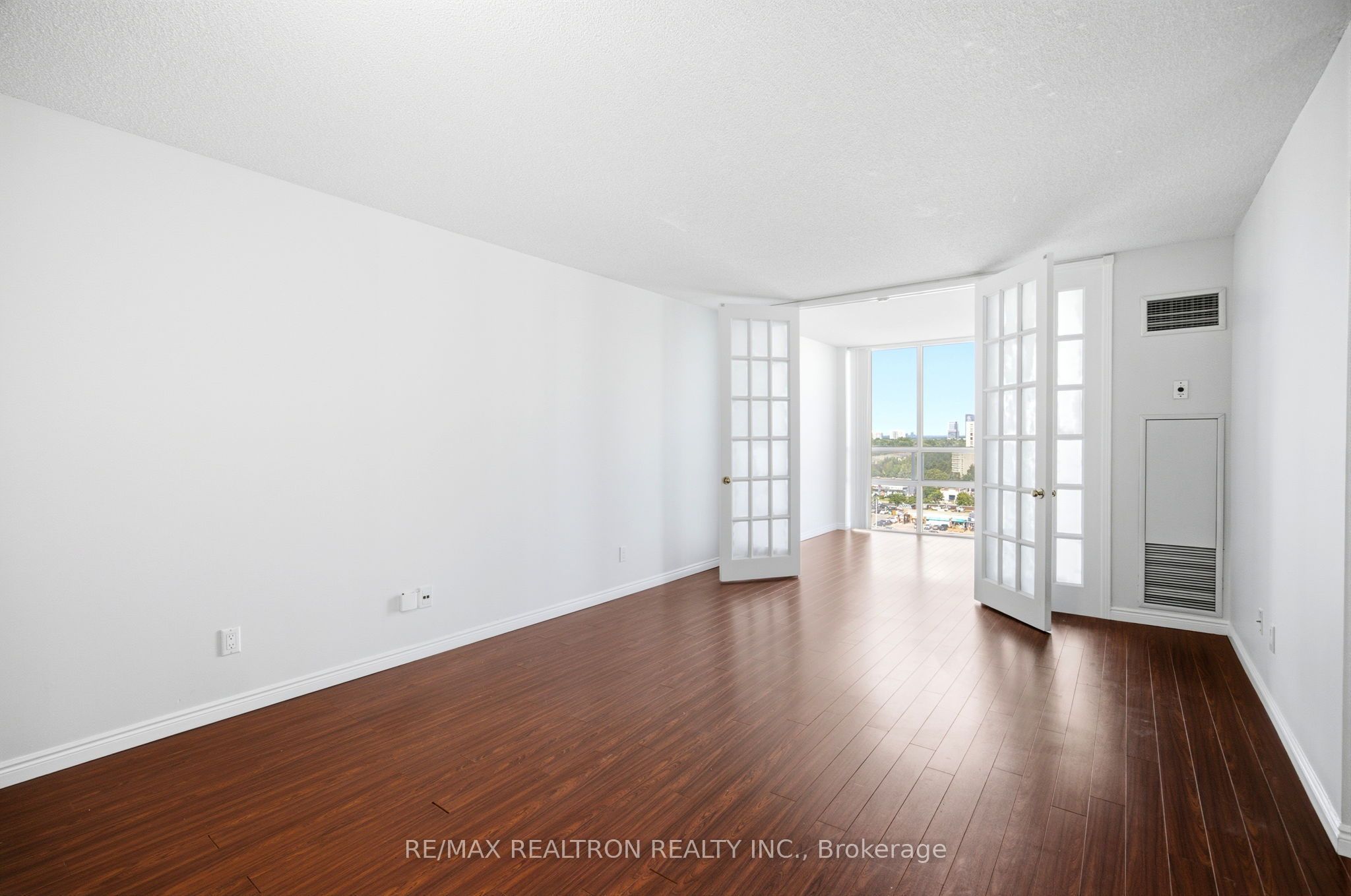 850 Steeles Avenue W 1103, Vaughan, ON L4J 8E7 photo 5