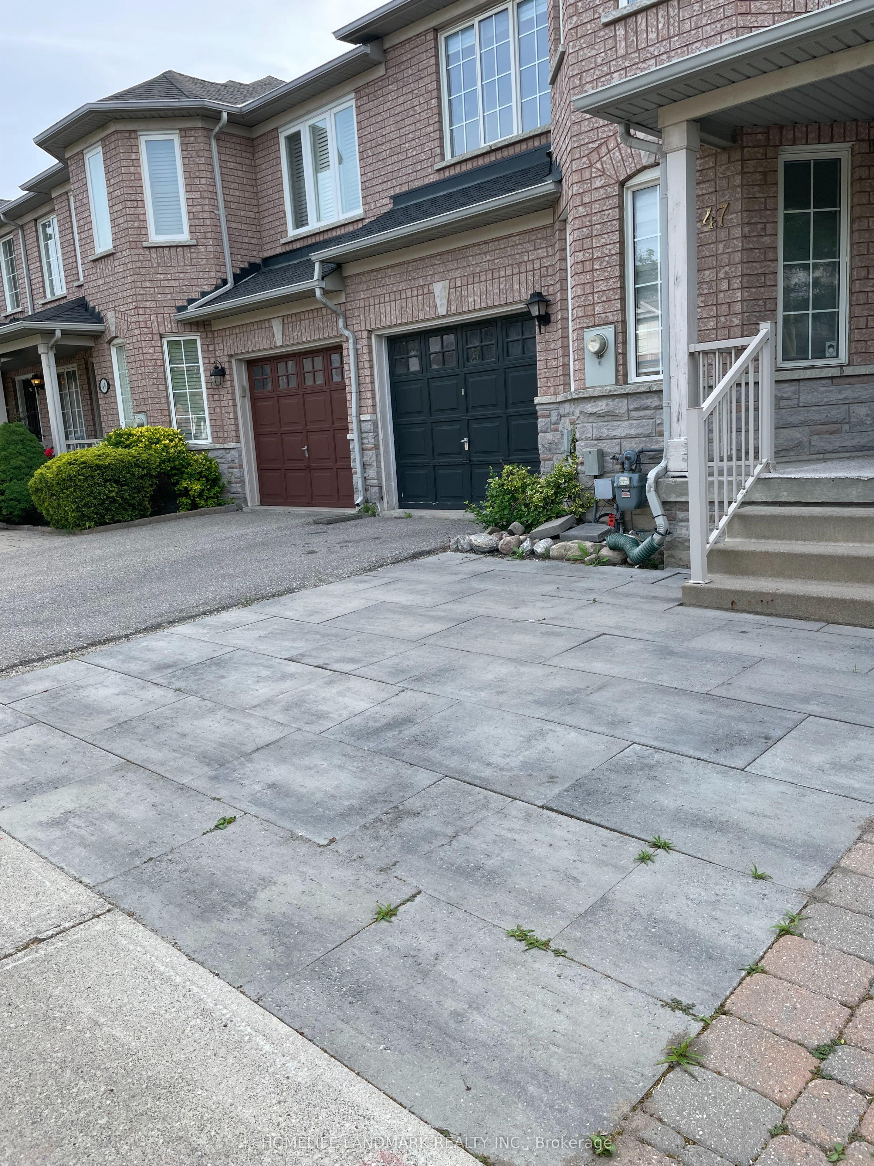 47 Waterton Crescent, Richmond Hill, ON L4B 4L2 photo 3