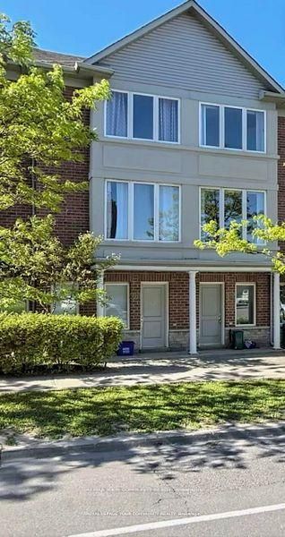 320 South Park Road Main, Markham, ON L3T 0B8