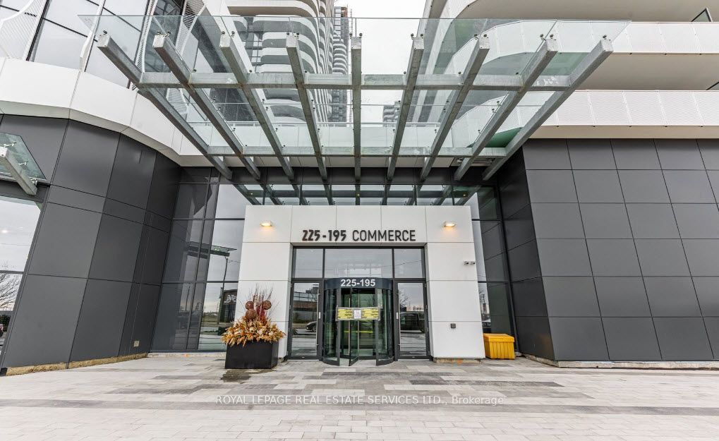 225 Commerce Street 5701, Vaughan, ON L4K 0R1 photo 4
