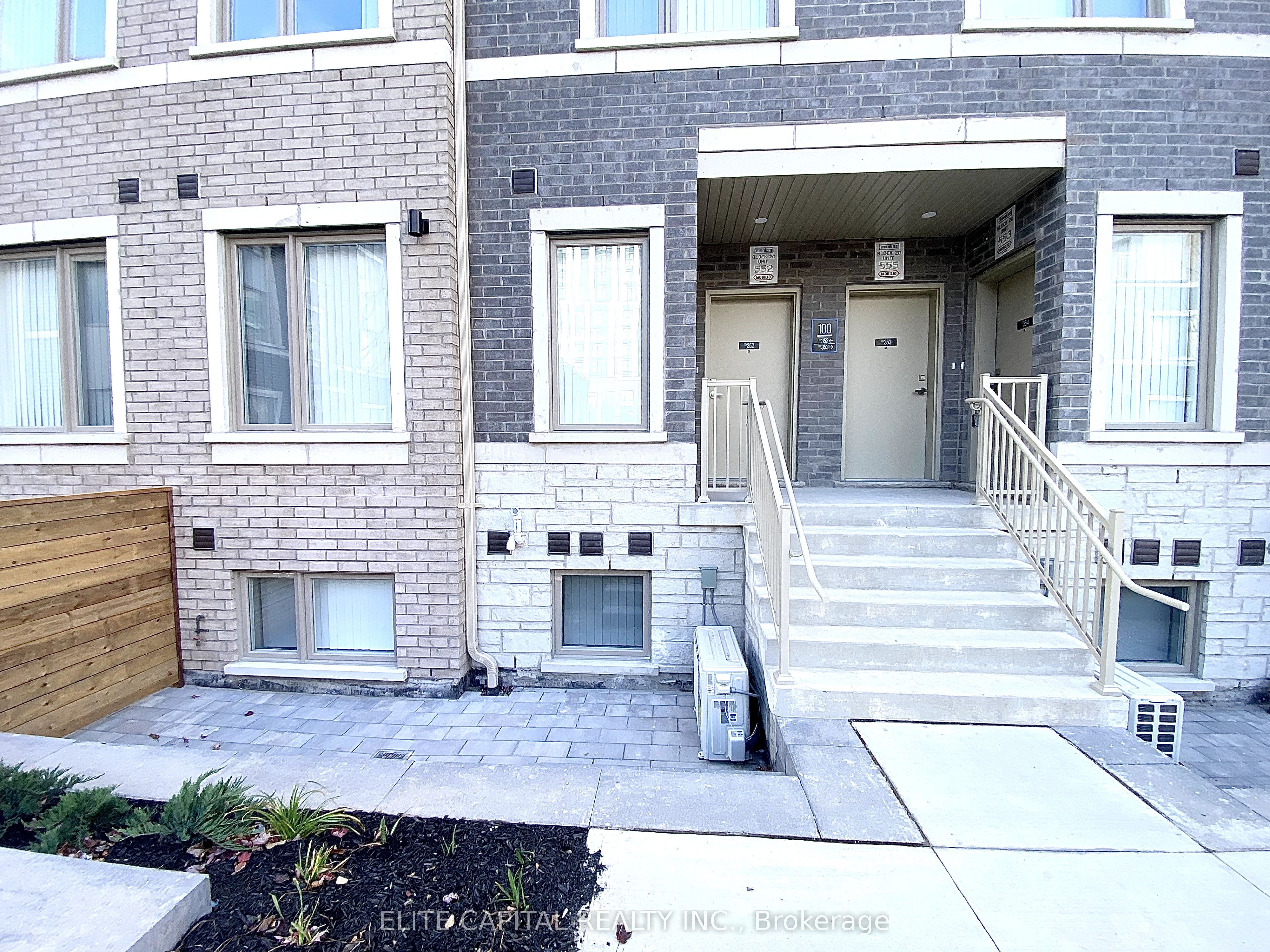 100 Honeycrisp Crescent TH 351, Vaughan, ON L4K 0N7 photo 4