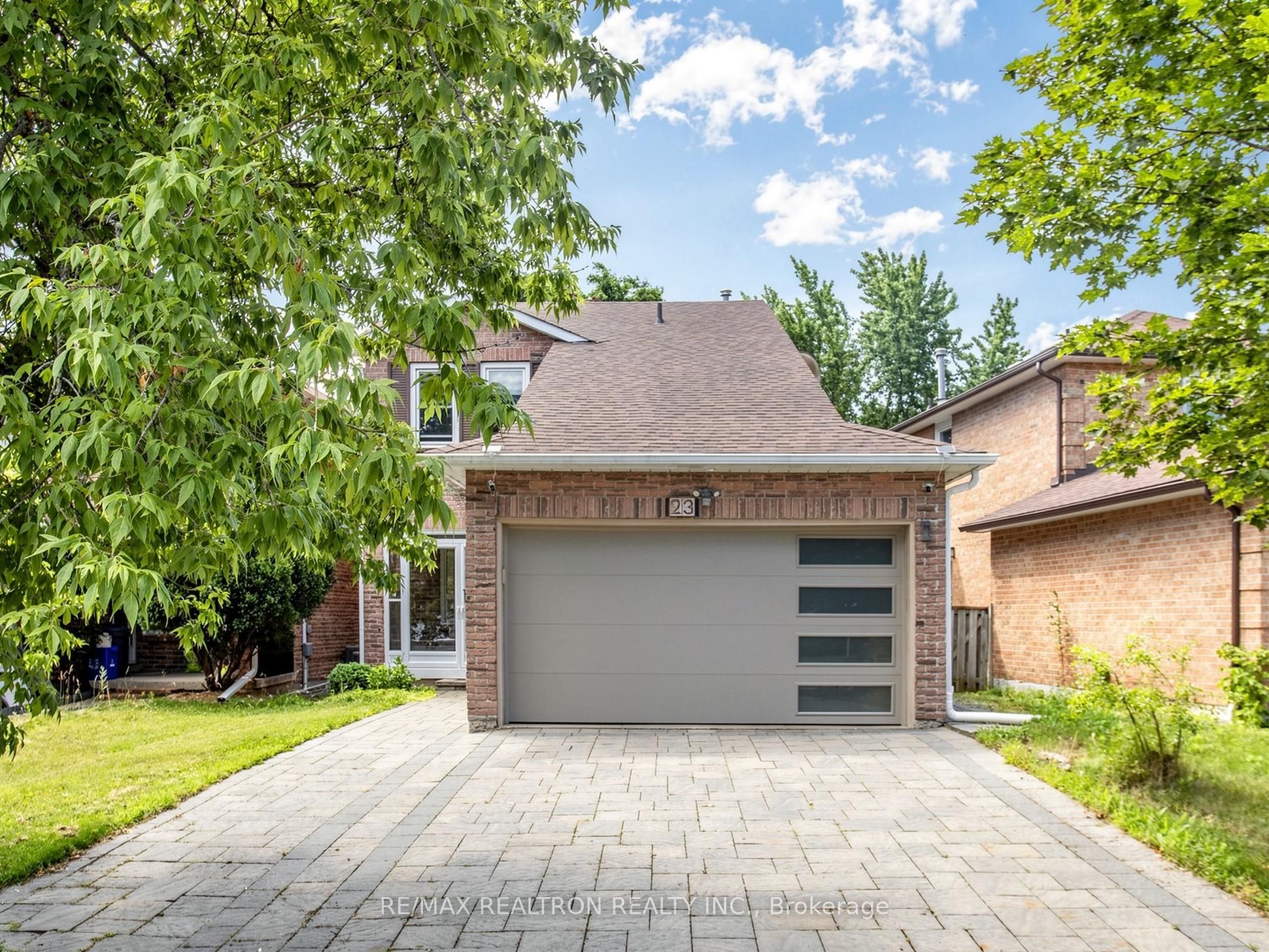 23 Don Head Village Boulevard, Richmond Hill, ON L4C 7M4