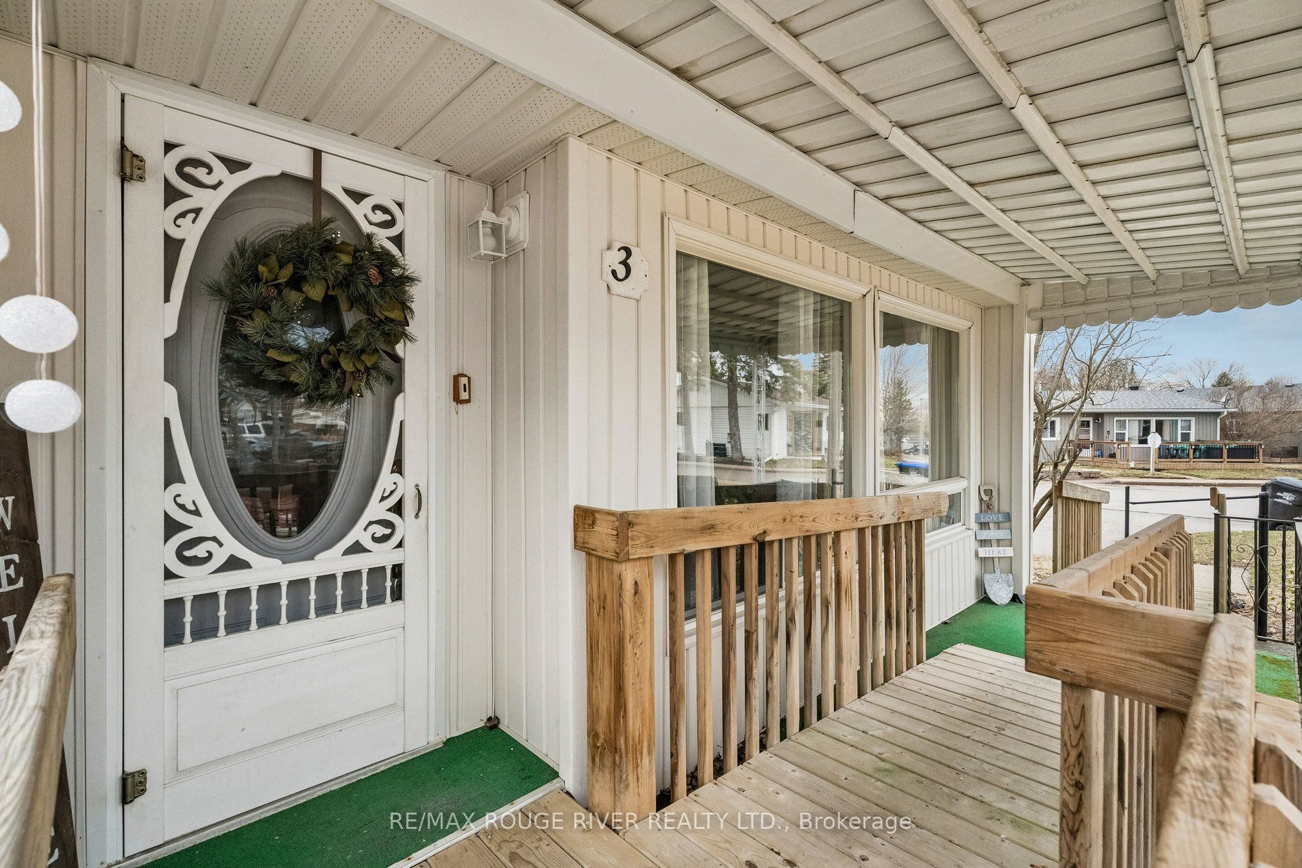 35 Hawthorne Drive, Innisfil, ON L9S 1P1 photo 5