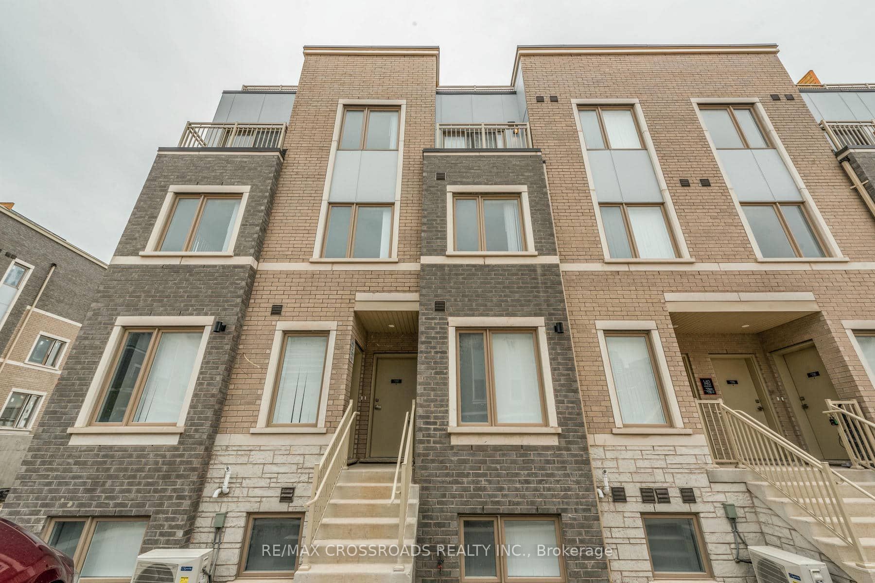 140 Honeycrisp Crescent 292, Vaughan, ON L4K 0N7