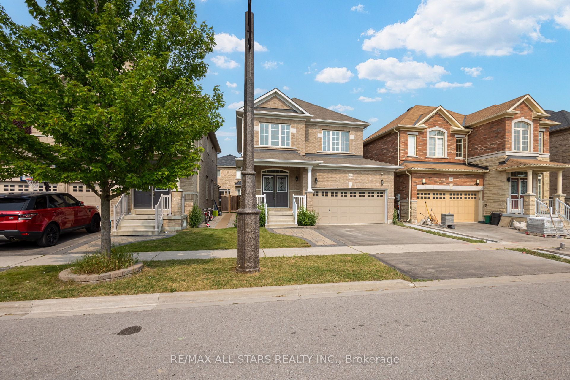 102 Creekland Avenue, Whitchurch-Stouffville, ON L4A 1X4 photo 5