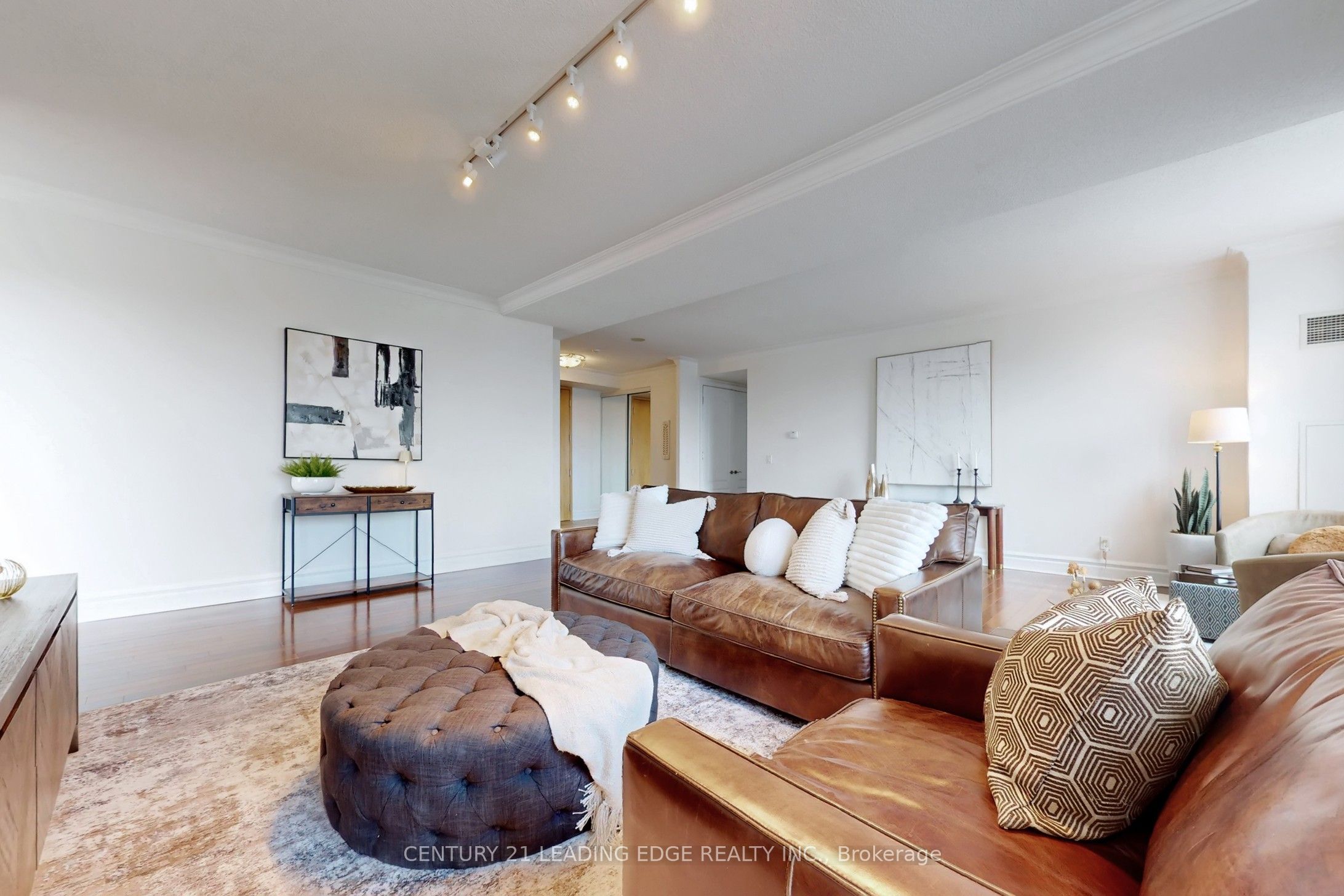 62 Suncrest Boulevard LPH9, Markham, ON L3T 7Y6 photo 4