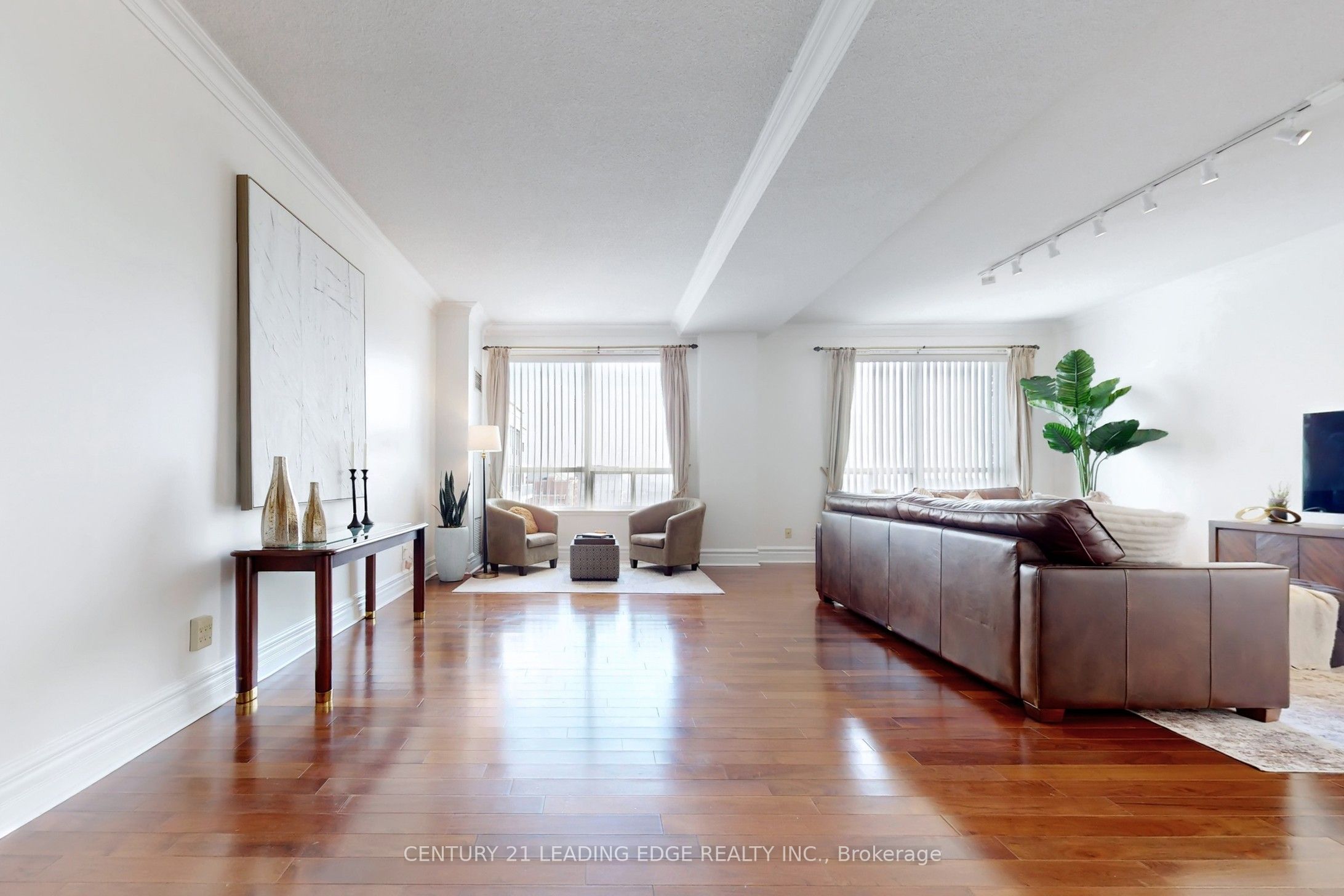 62 Suncrest Boulevard LPH9, Markham, ON L3T 7Y6 photo 5