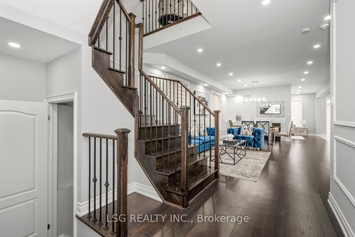 19 Tesla Crescent, East Gwillimbury, ON L9N 1G5 photo 5