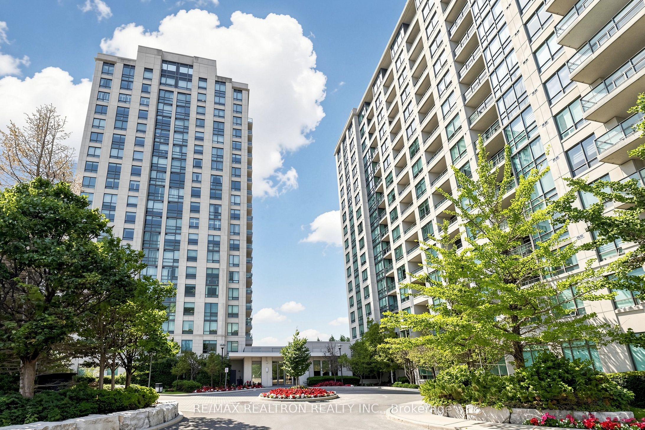 100 Promenade Circle 205, Vaughan, ON L4J 7W7 photo 2